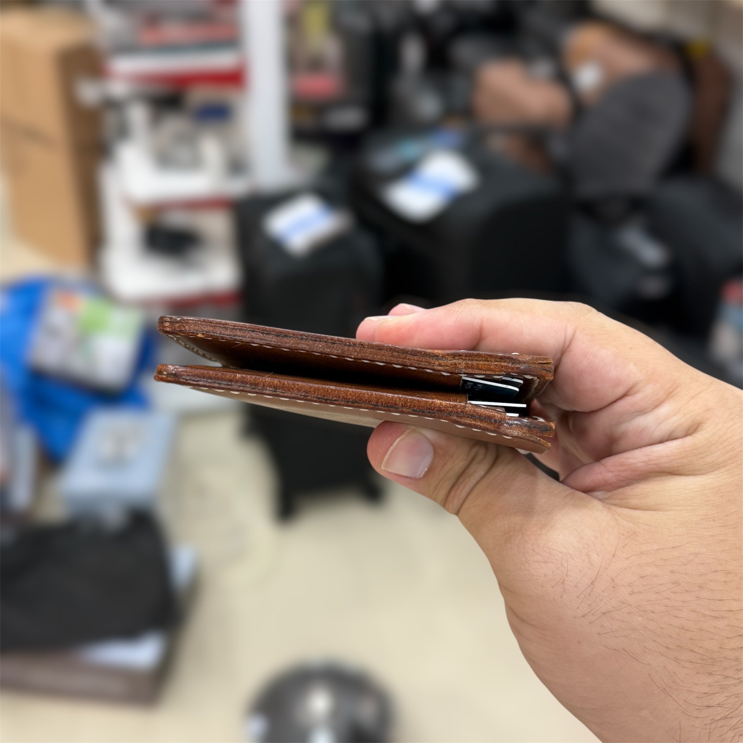 Chalapacha Vertical Bifold Handmade Leather Wallet