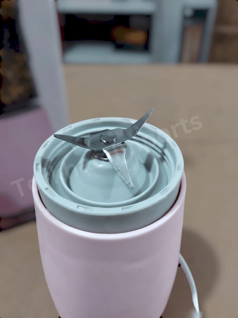 MINI PORTABLE BLENDER