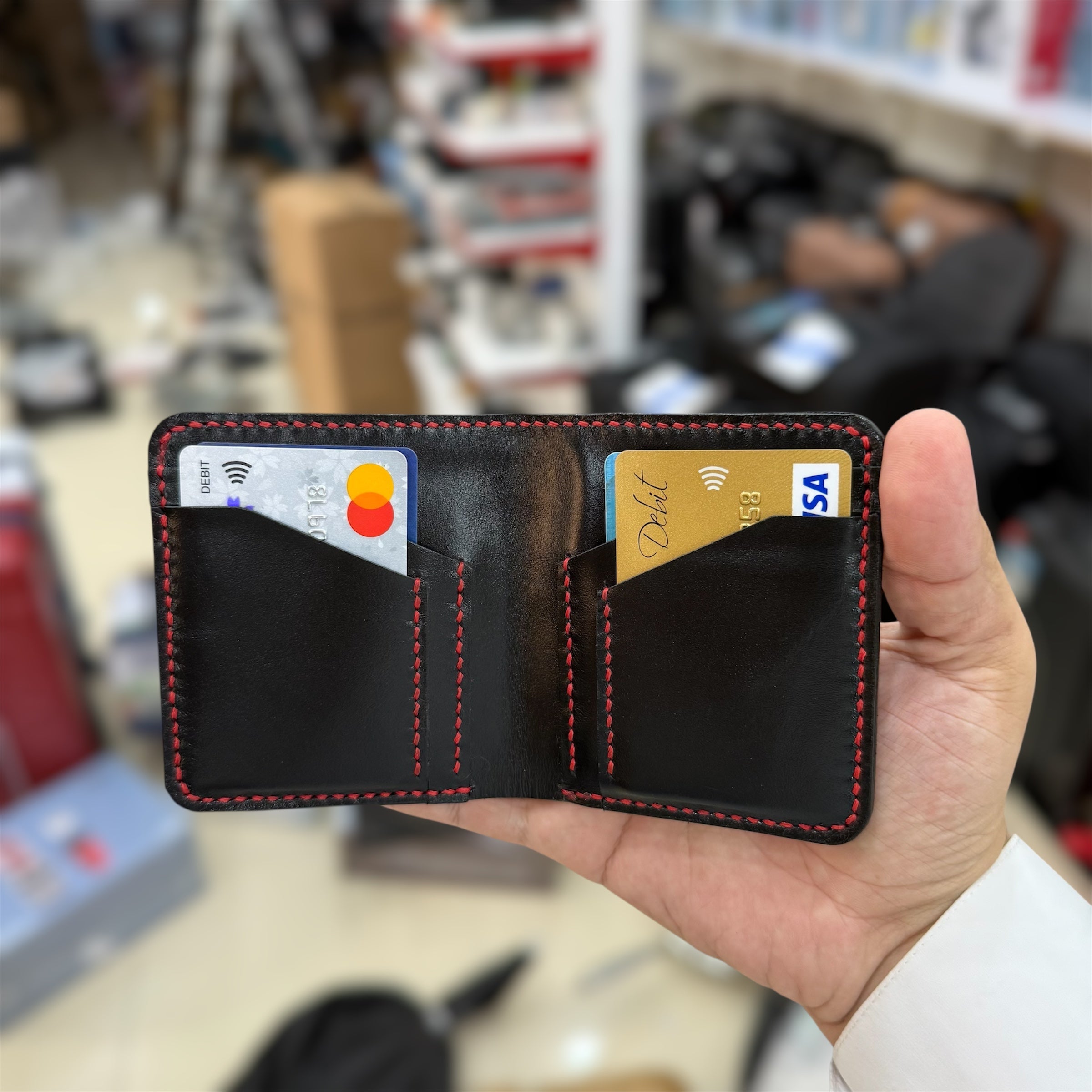 Chalapacha Vertical Bifold Handmade Leather Wallet