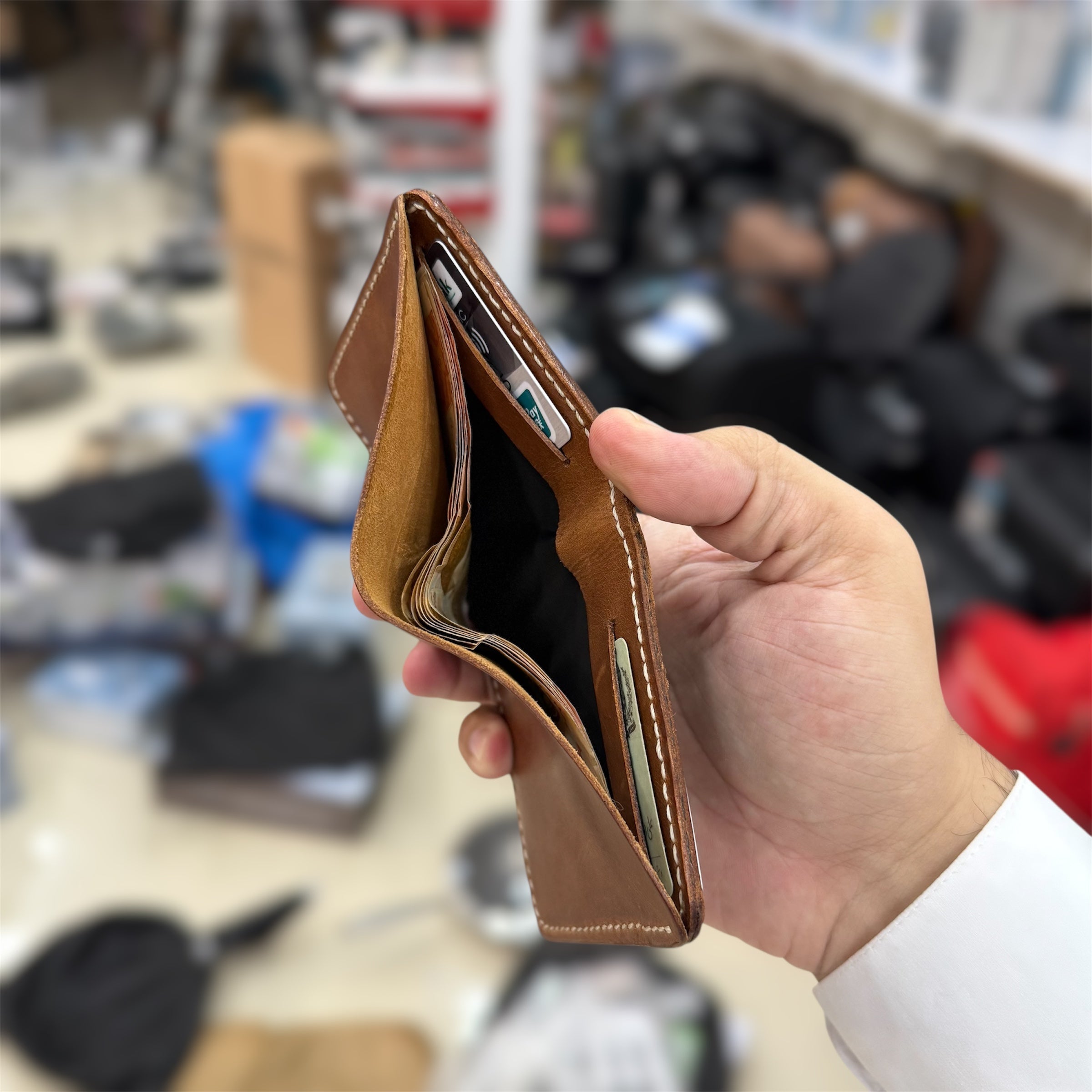 Chalapacha Vertical Bifold Handmade Leather Wallet