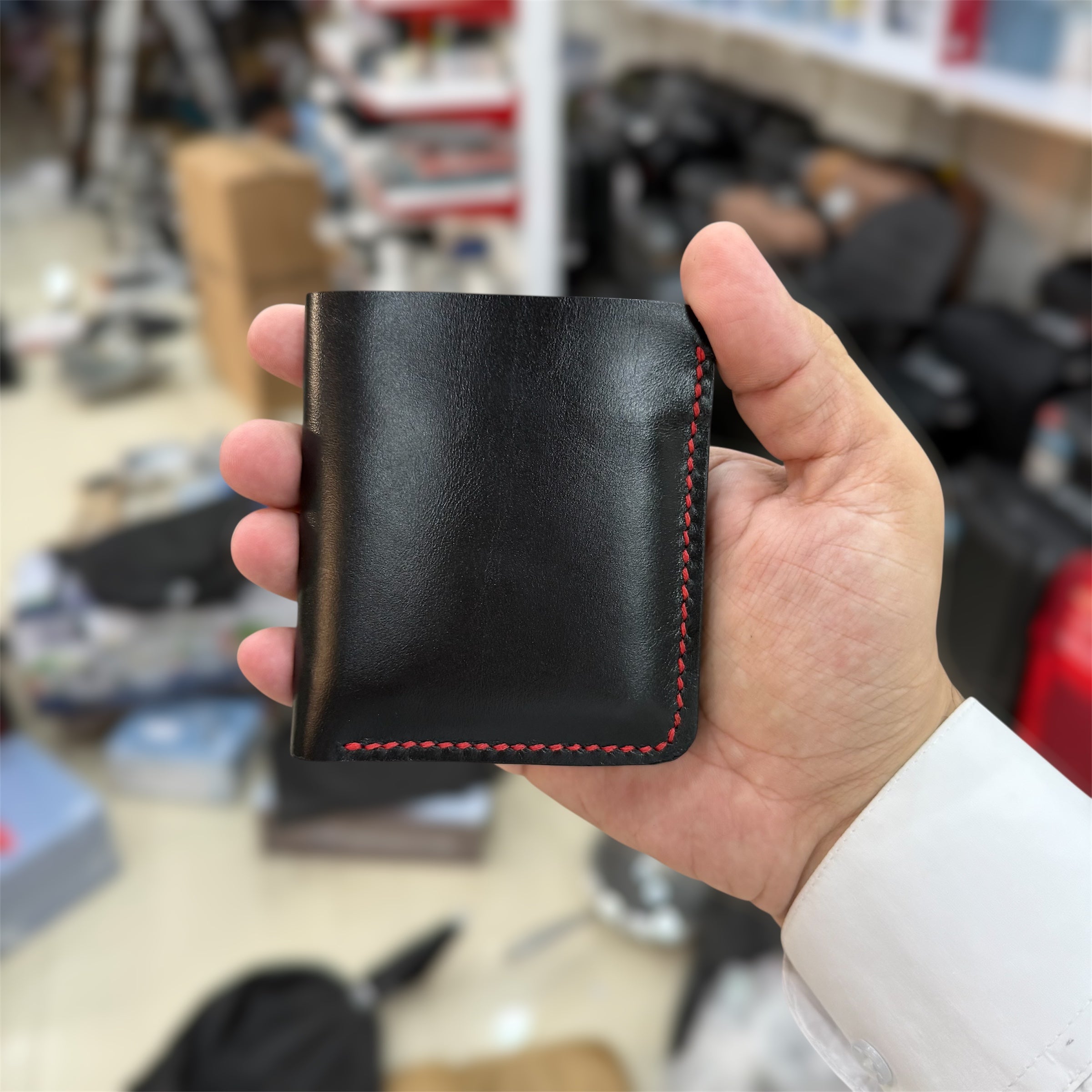 Chalapacha Vertical Bifold Handmade Leather Wallet