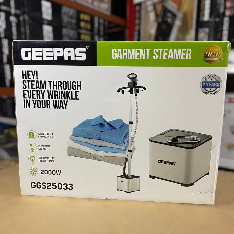 GEEPAS Vertical Garment Steamer 25033