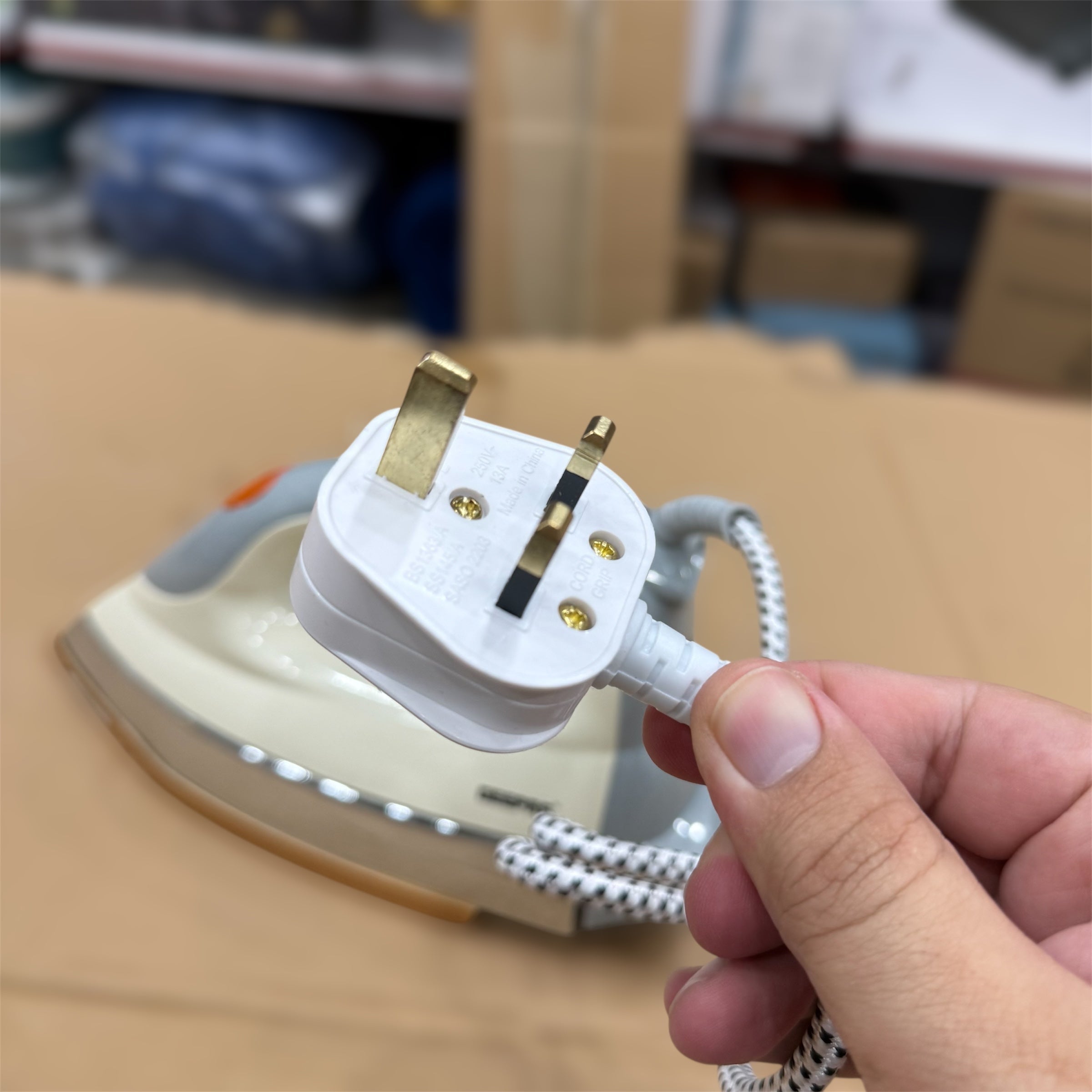Geepas Automatic Dry Iron-23022