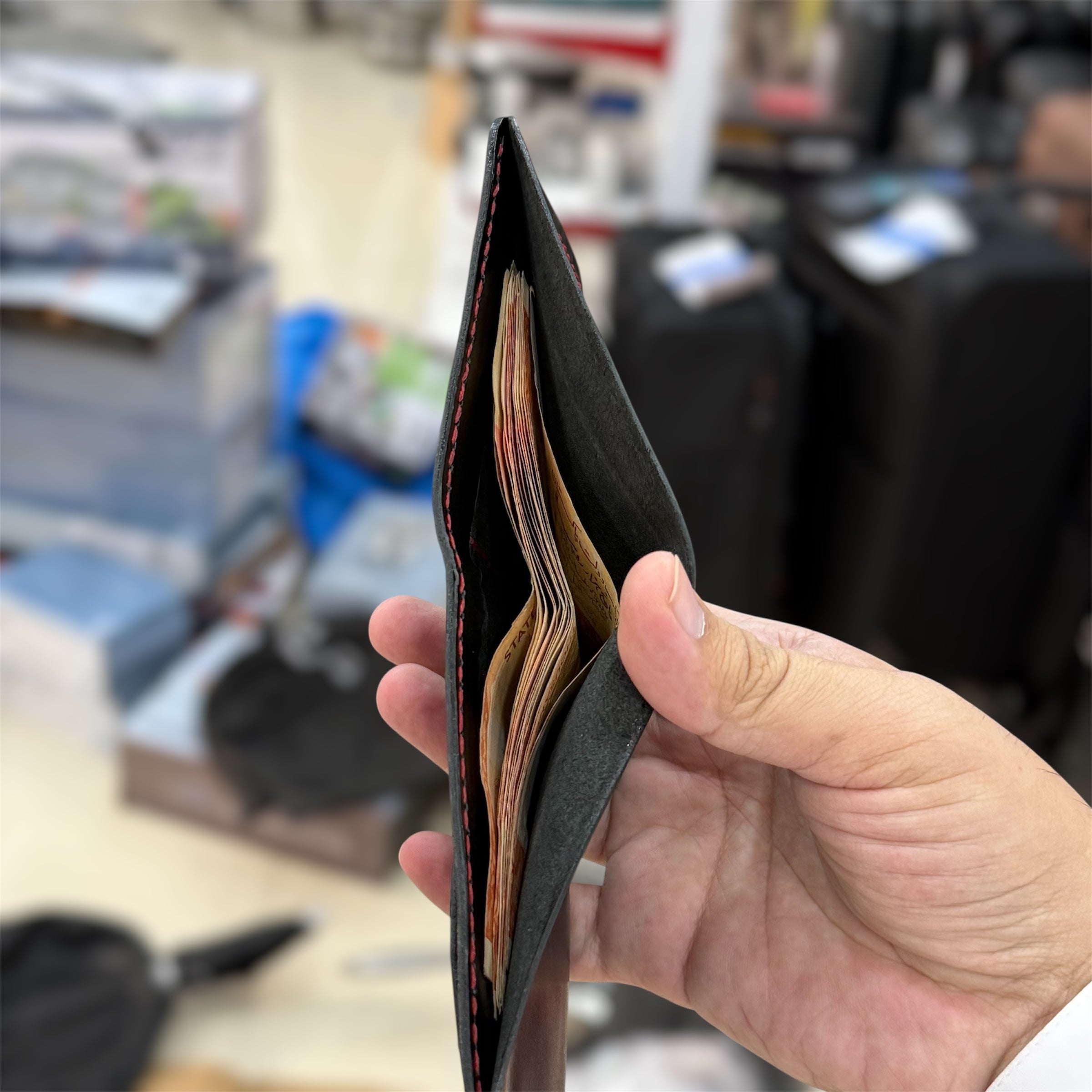 Chalapacha Bifold Handmade Leather Wallet