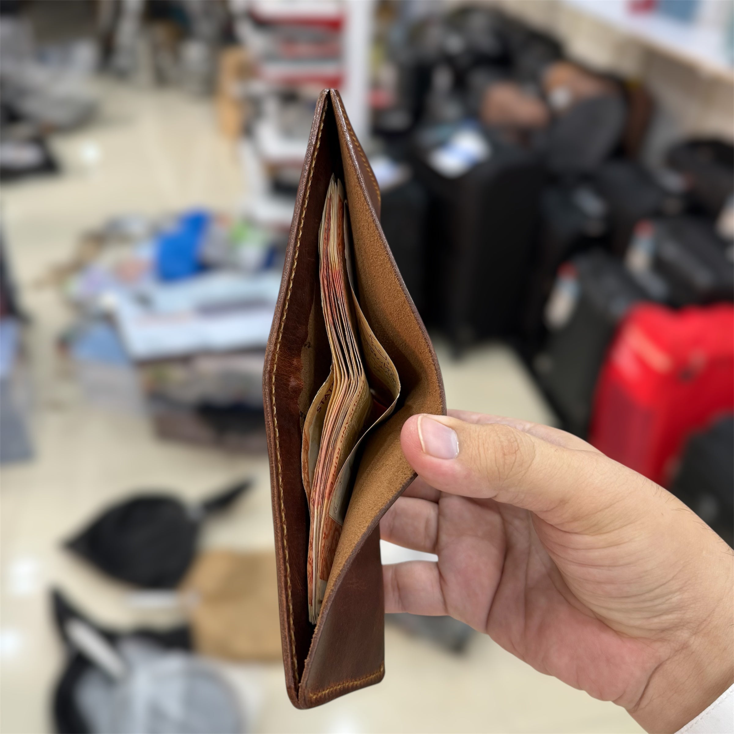 Chalapacha Bifold Handmade Leather Wallet