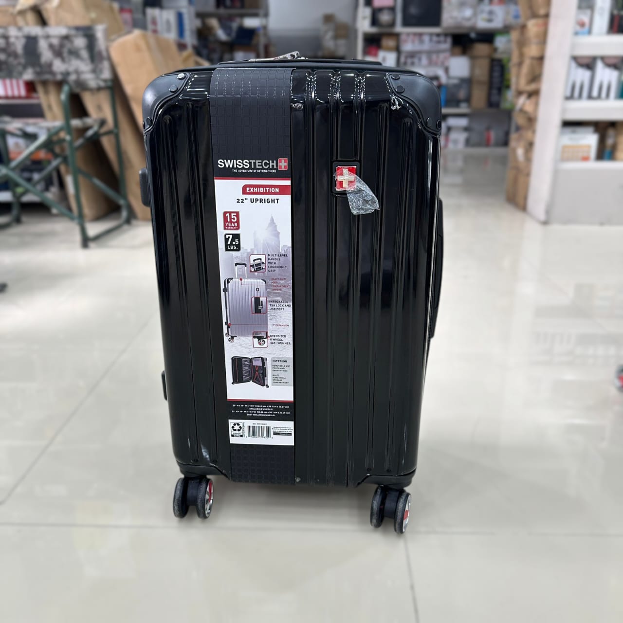 SwissTech Exhibition Spinner Set Of 3 Luggage