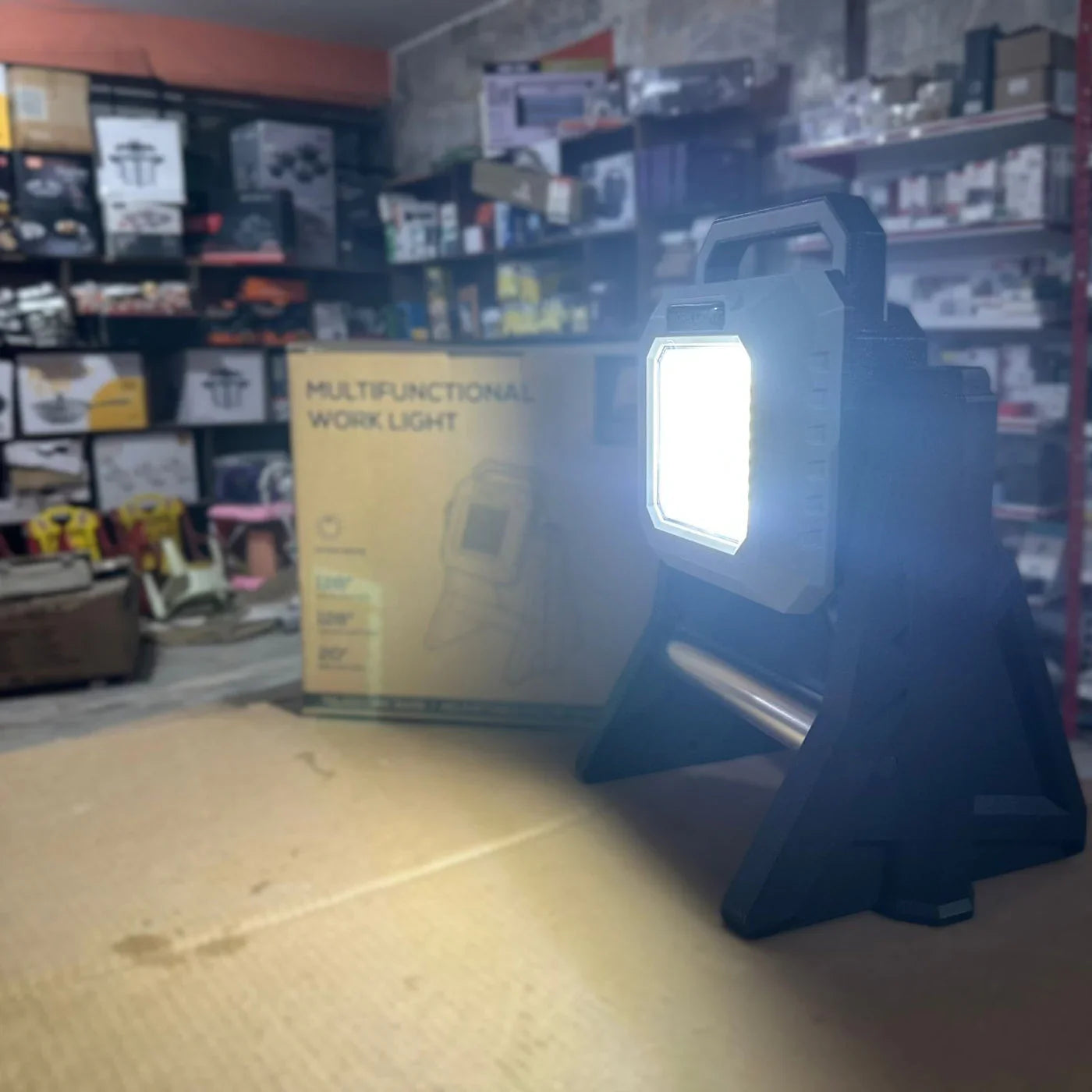 Multifunctional Telescopic Work Light & Power Bank