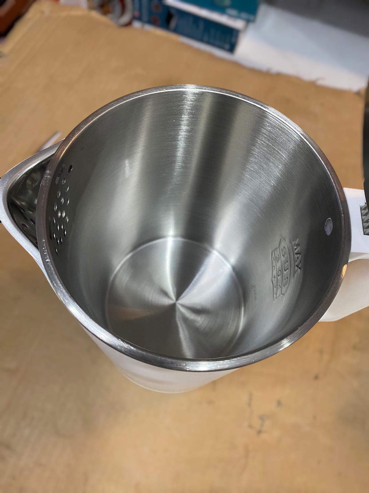 Whirlpool Electric Kettle 1.7L