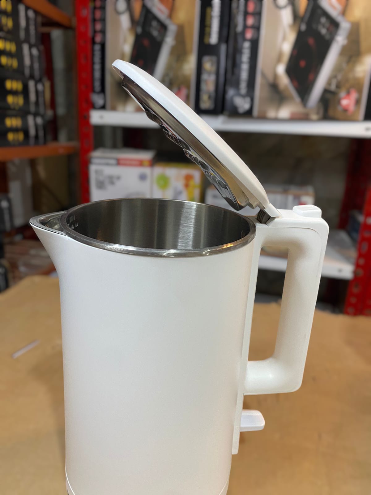 Whirlpool Electric Kettle 1.7L