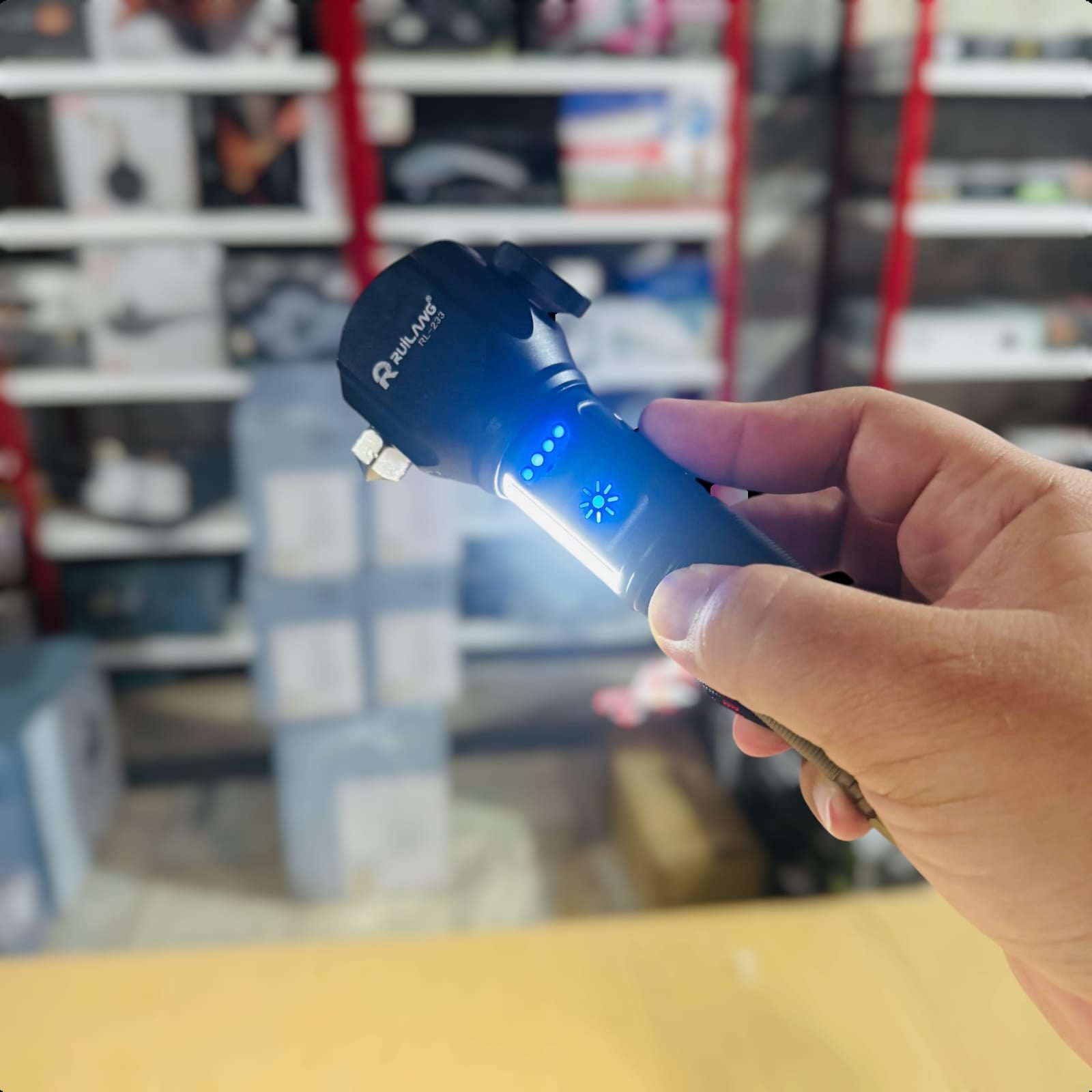 Ruilang Multifunctional LED Flashlight RL-233