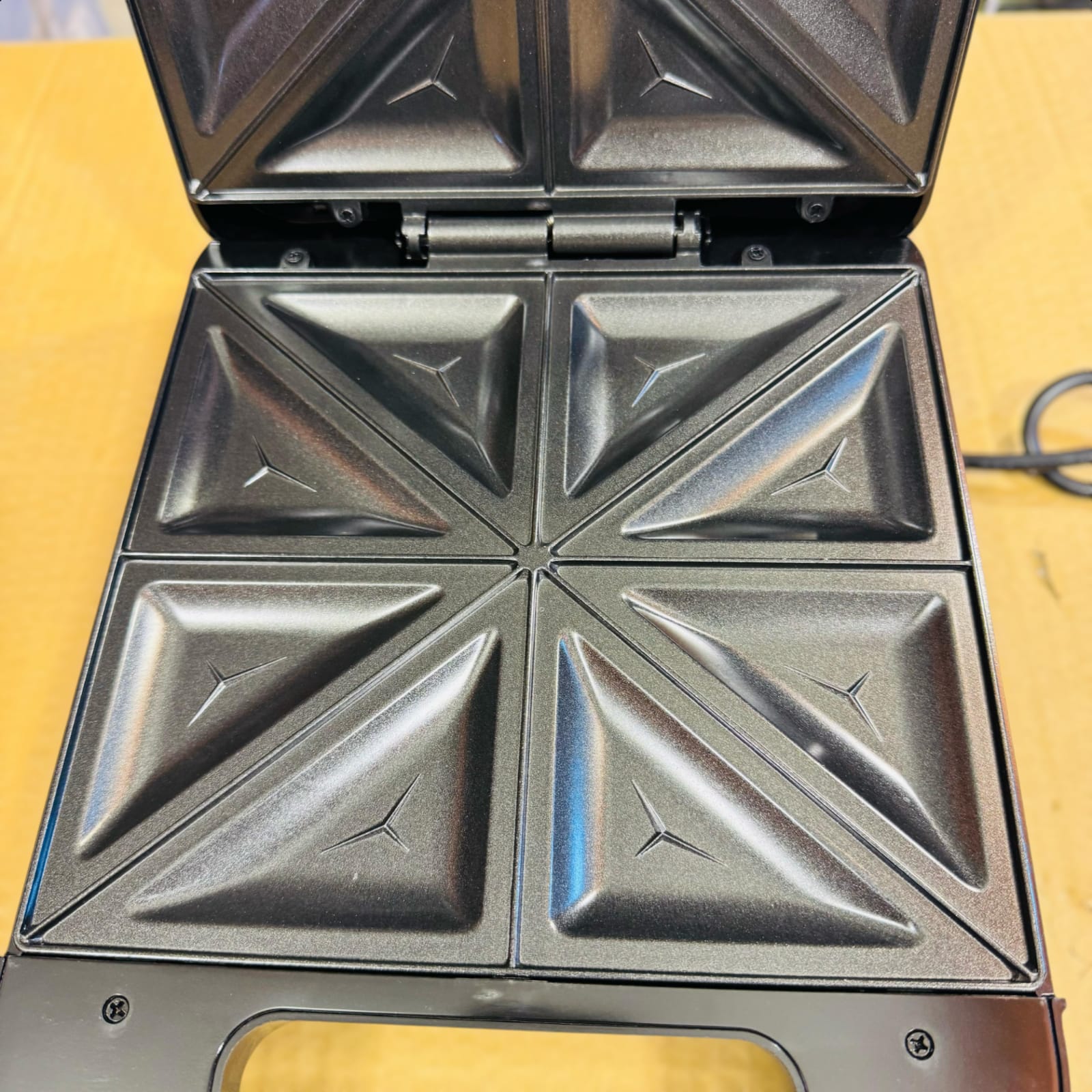 Sokany 8 Slice Sandwich Maker