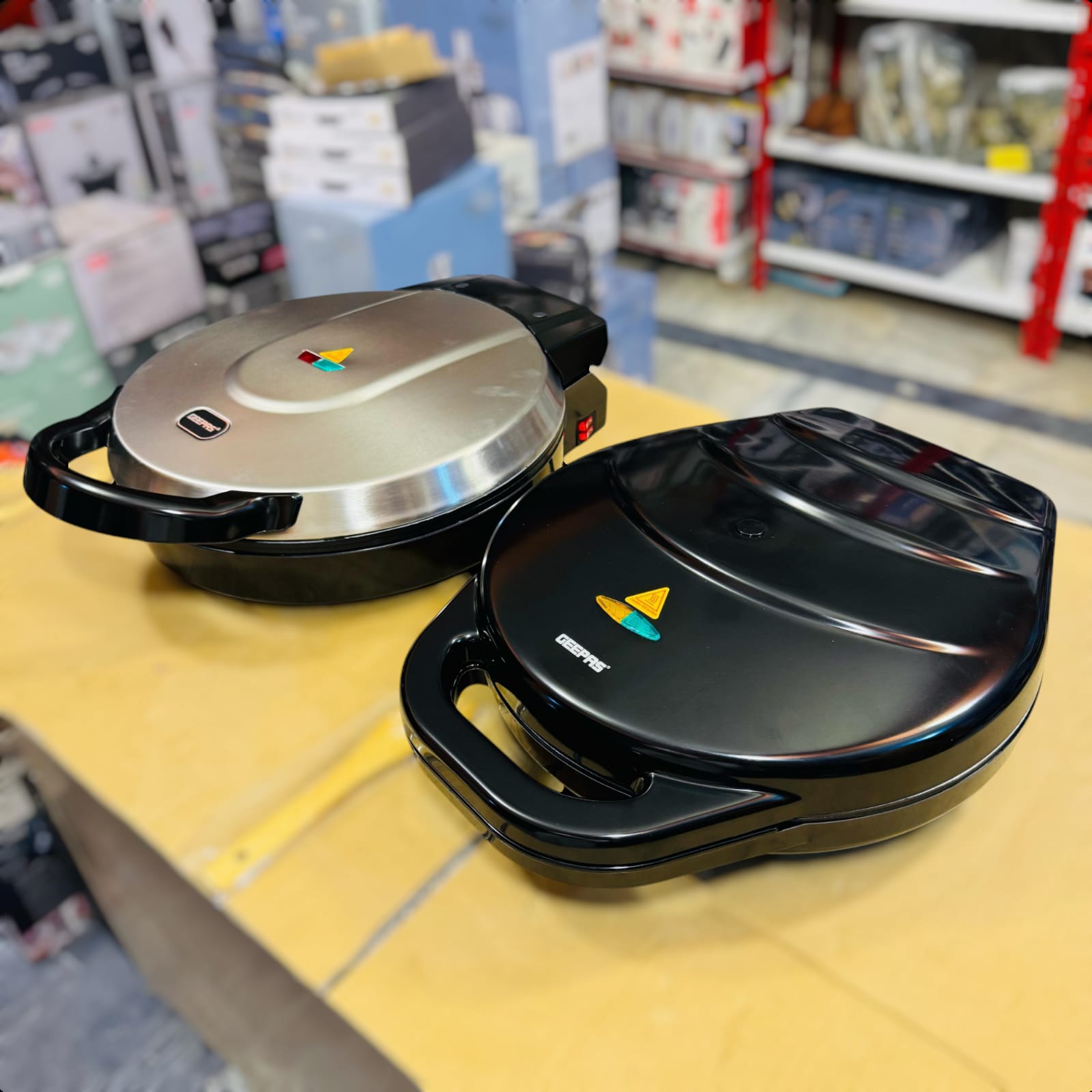 Geepas Electric Pan