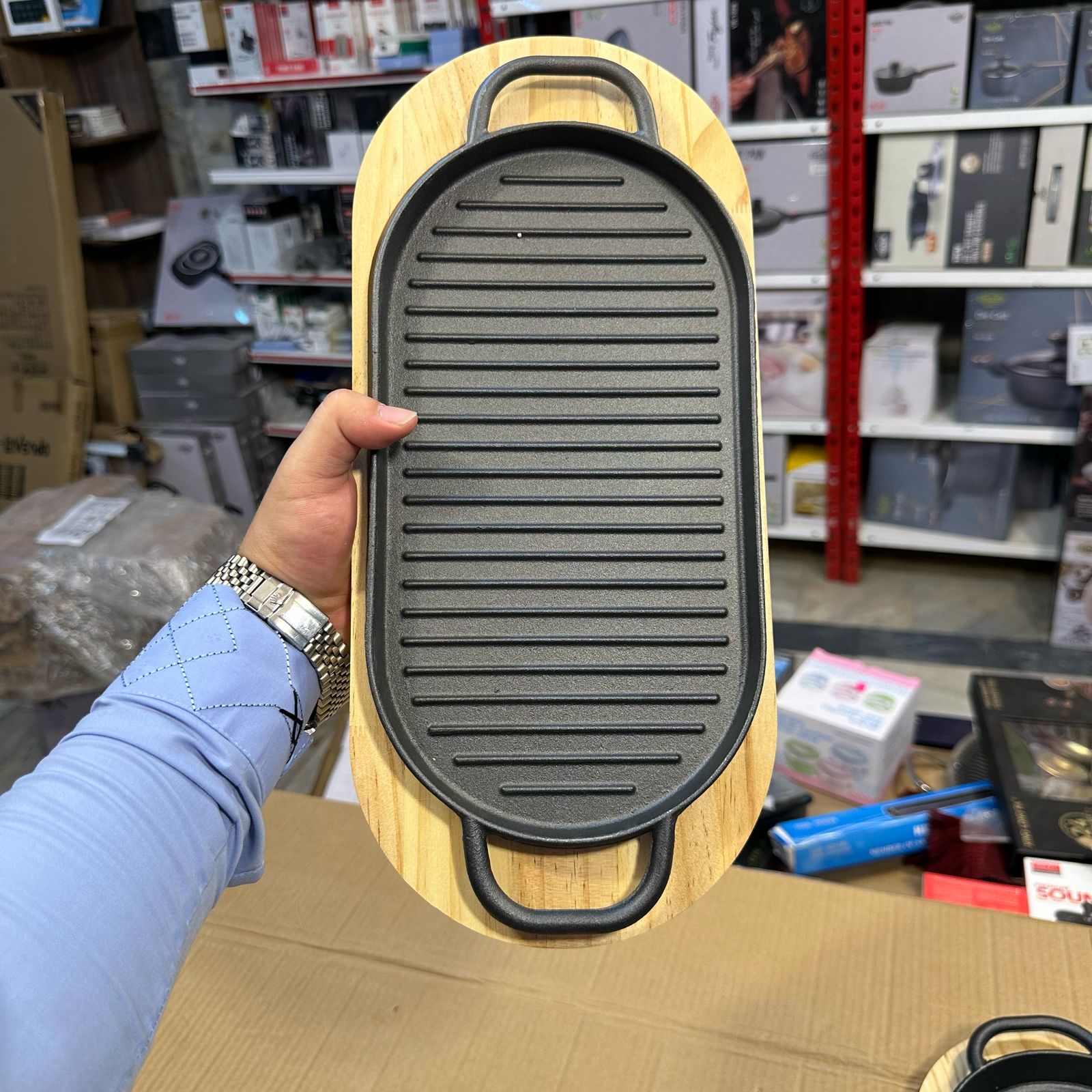 Cast Iron Sizzler Plate with Wooden Tray