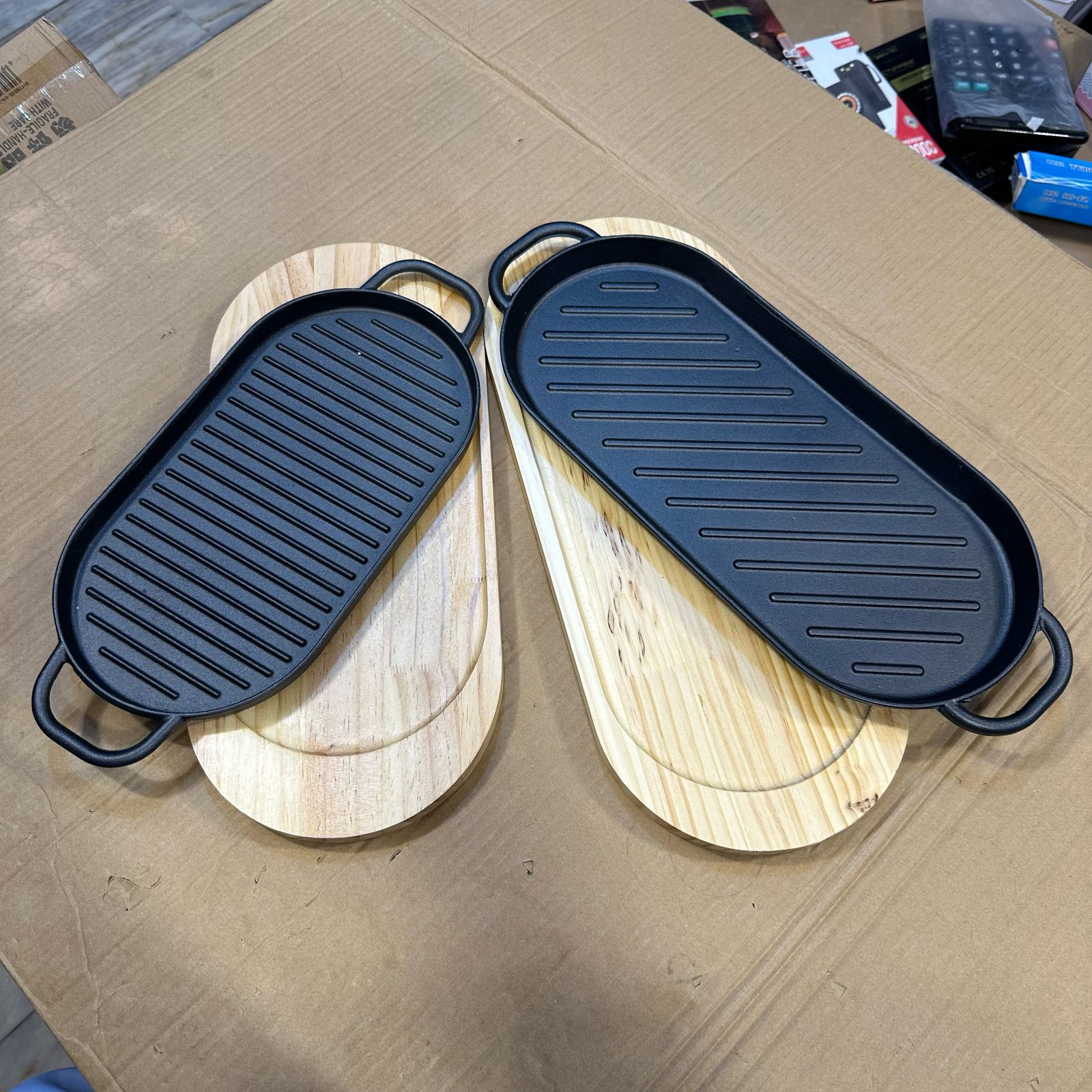 Cast Iron Sizzler Plate with Wooden Tray