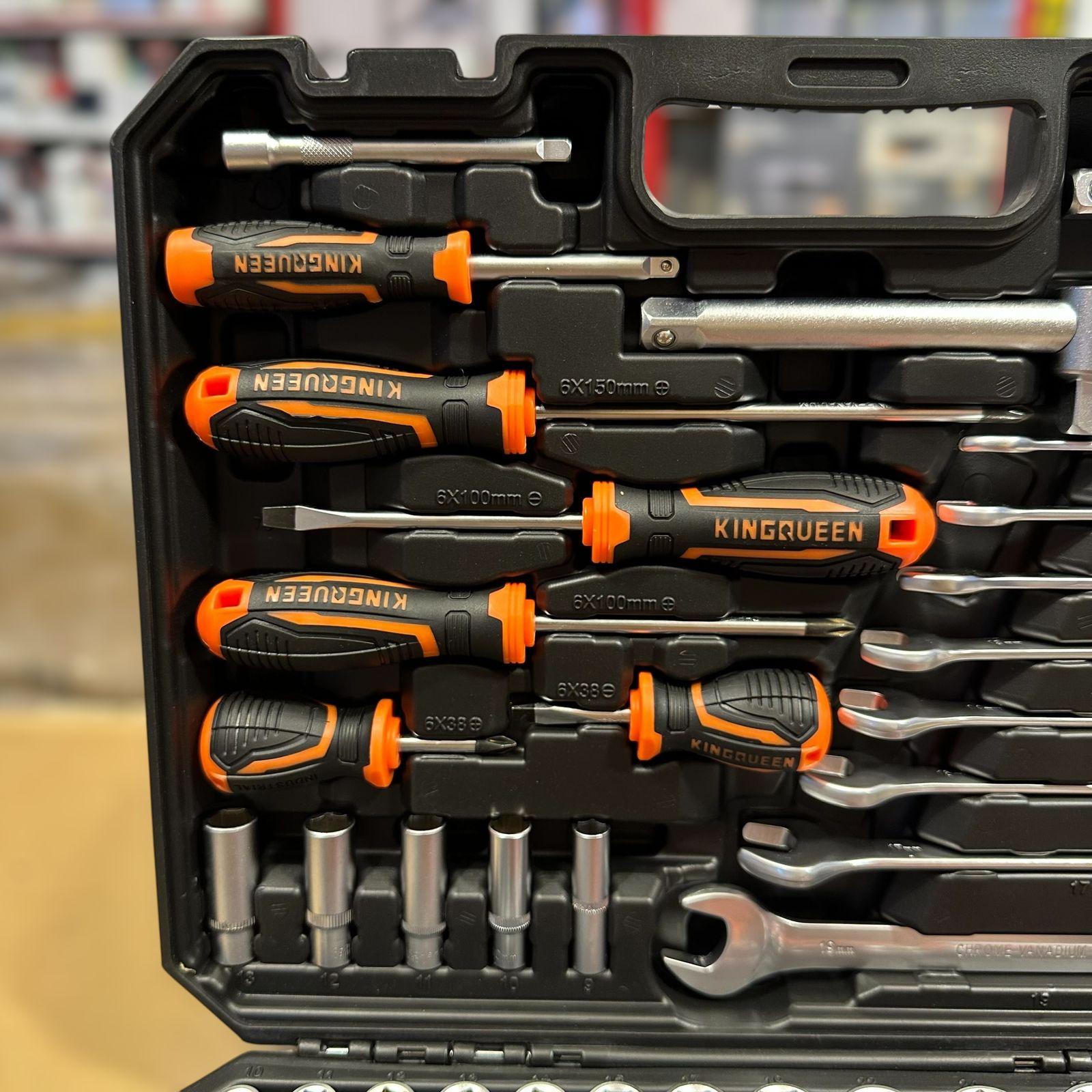 KQ Professional High-Quality Tool Box
