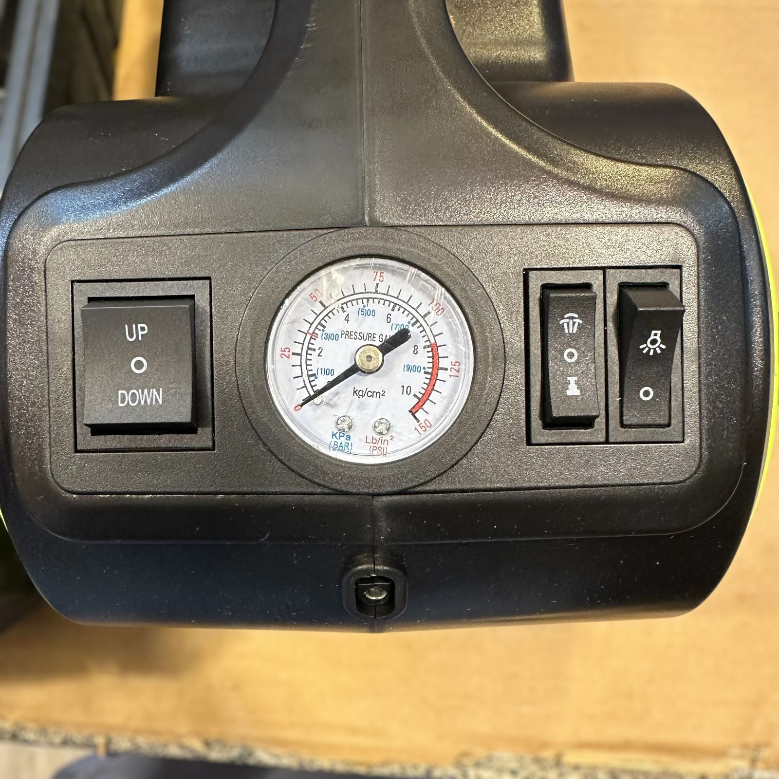 Electric Hydraulic Jack , Wrench & Tyre Inflator