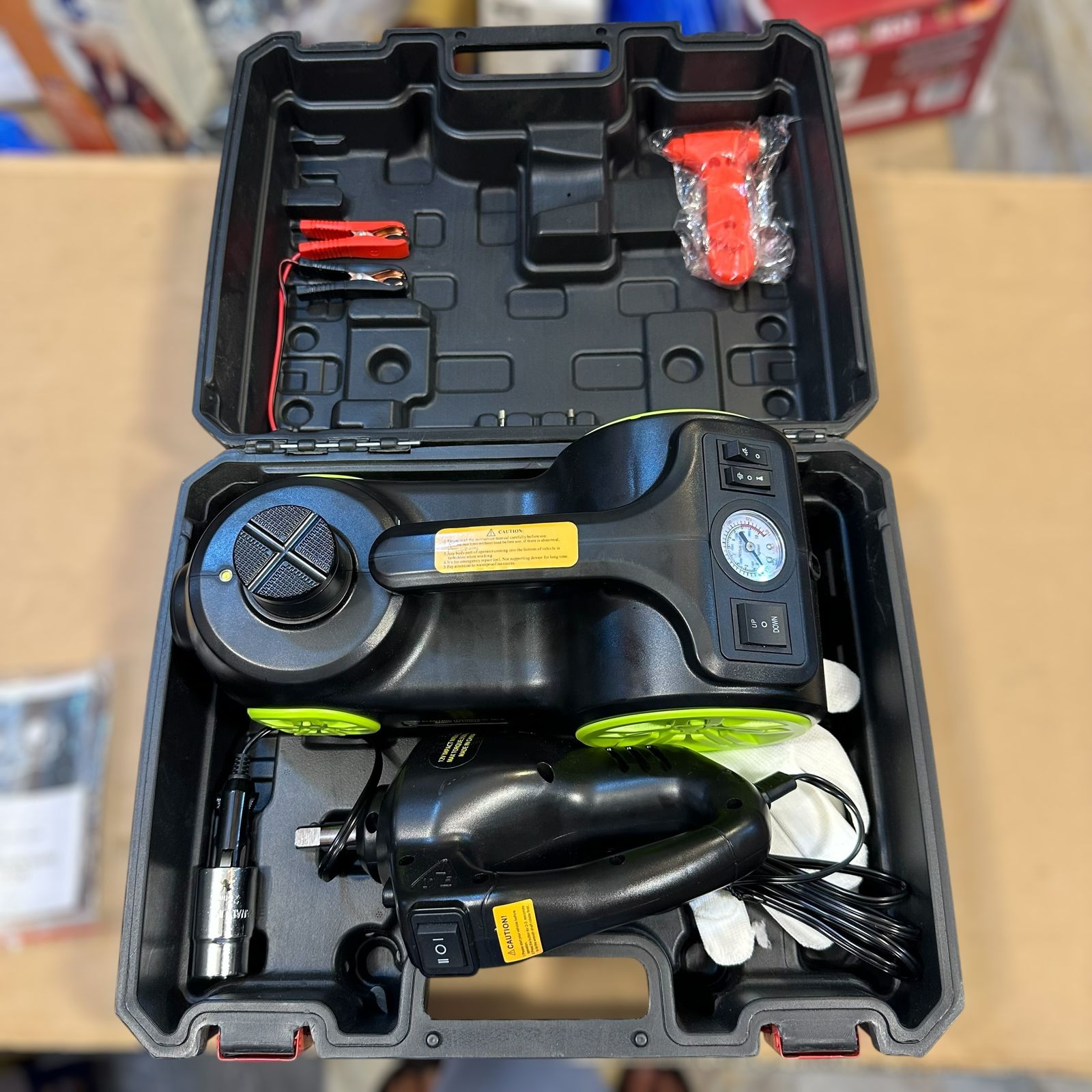 Electric Hydraulic Jack , Wrench & Tyre Inflator