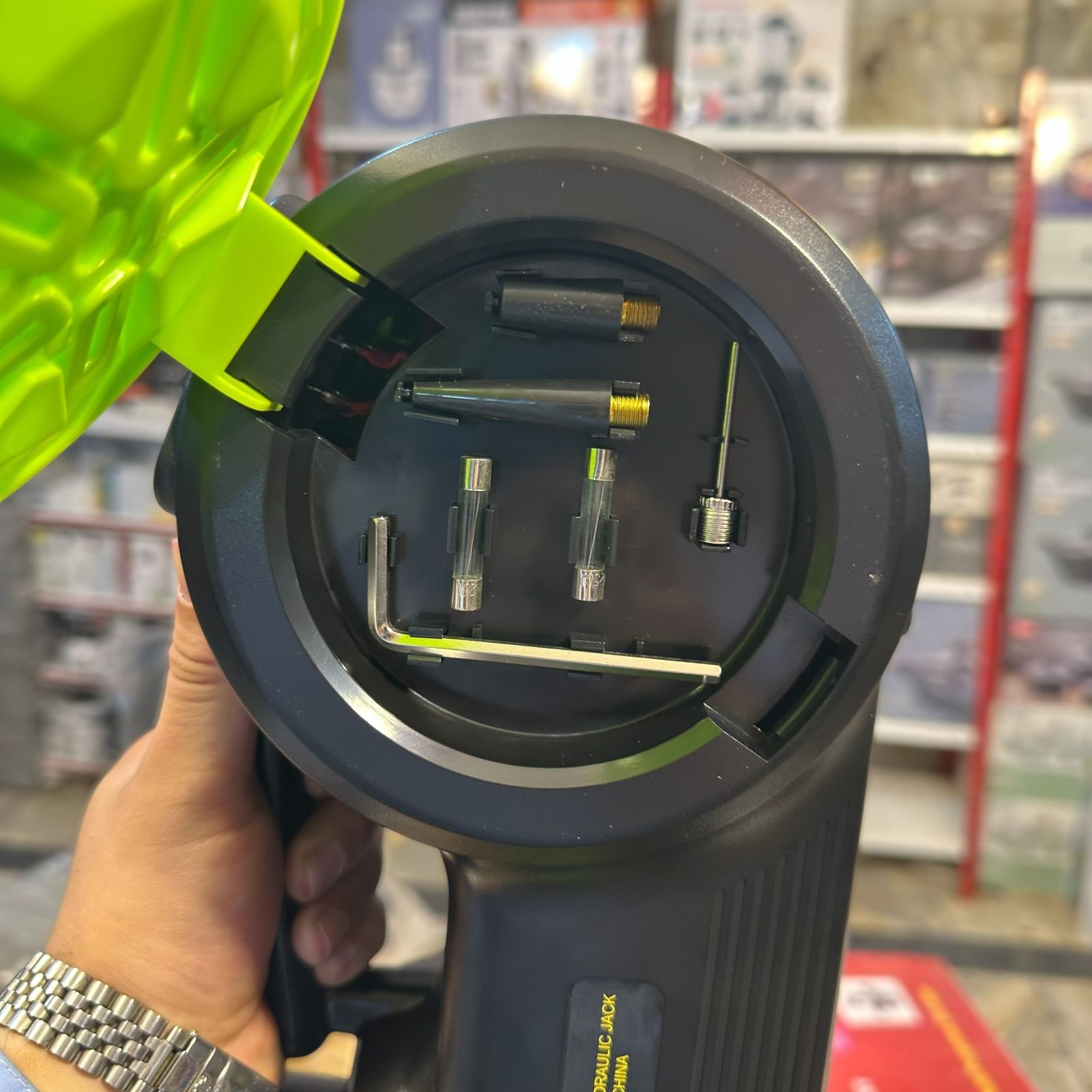 Electric Hydraulic Jack , Wrench & Tyre Inflator