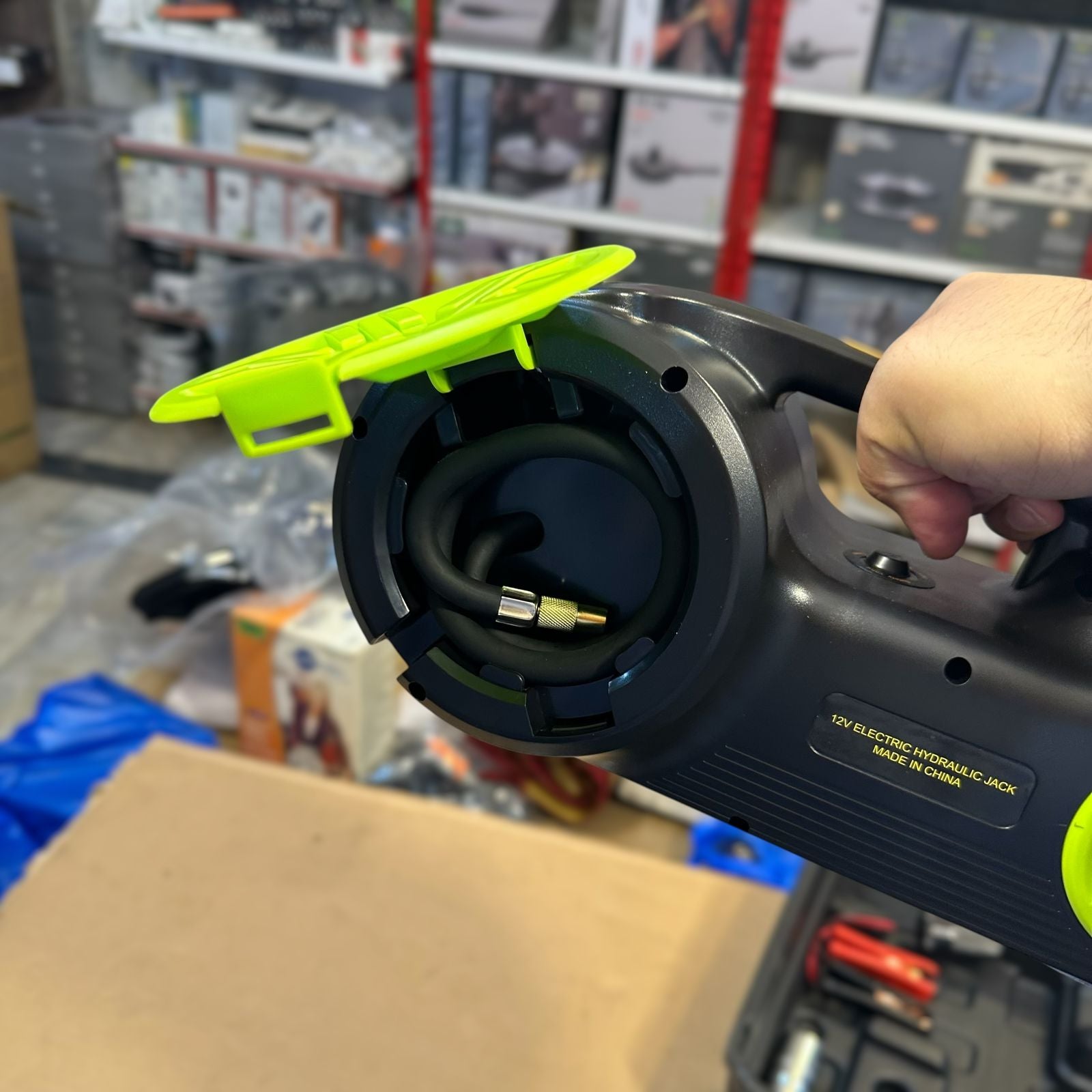 Electric Hydraulic Jack , Wrench & Tyre Inflator