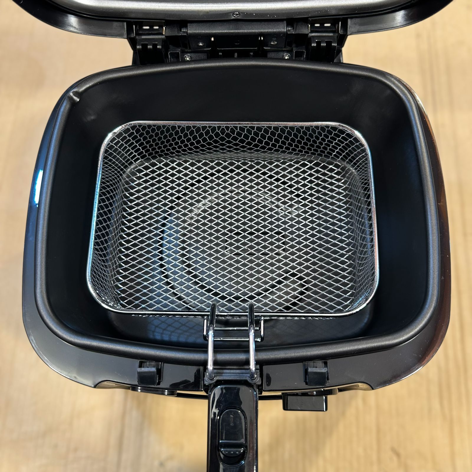 Von Deep Fryer 2.5L VSYD25BBK