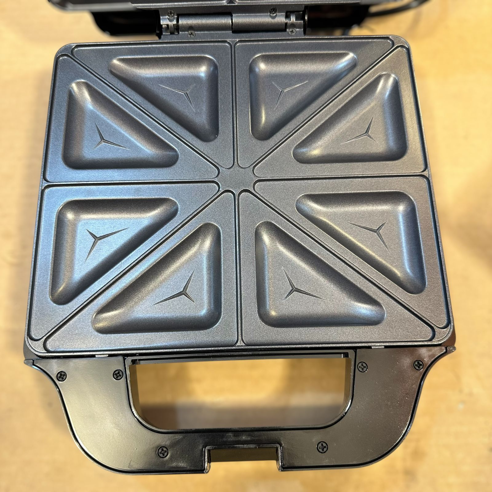 Big Size Silver Crest Sandwich Toaster ( 8 Slices)