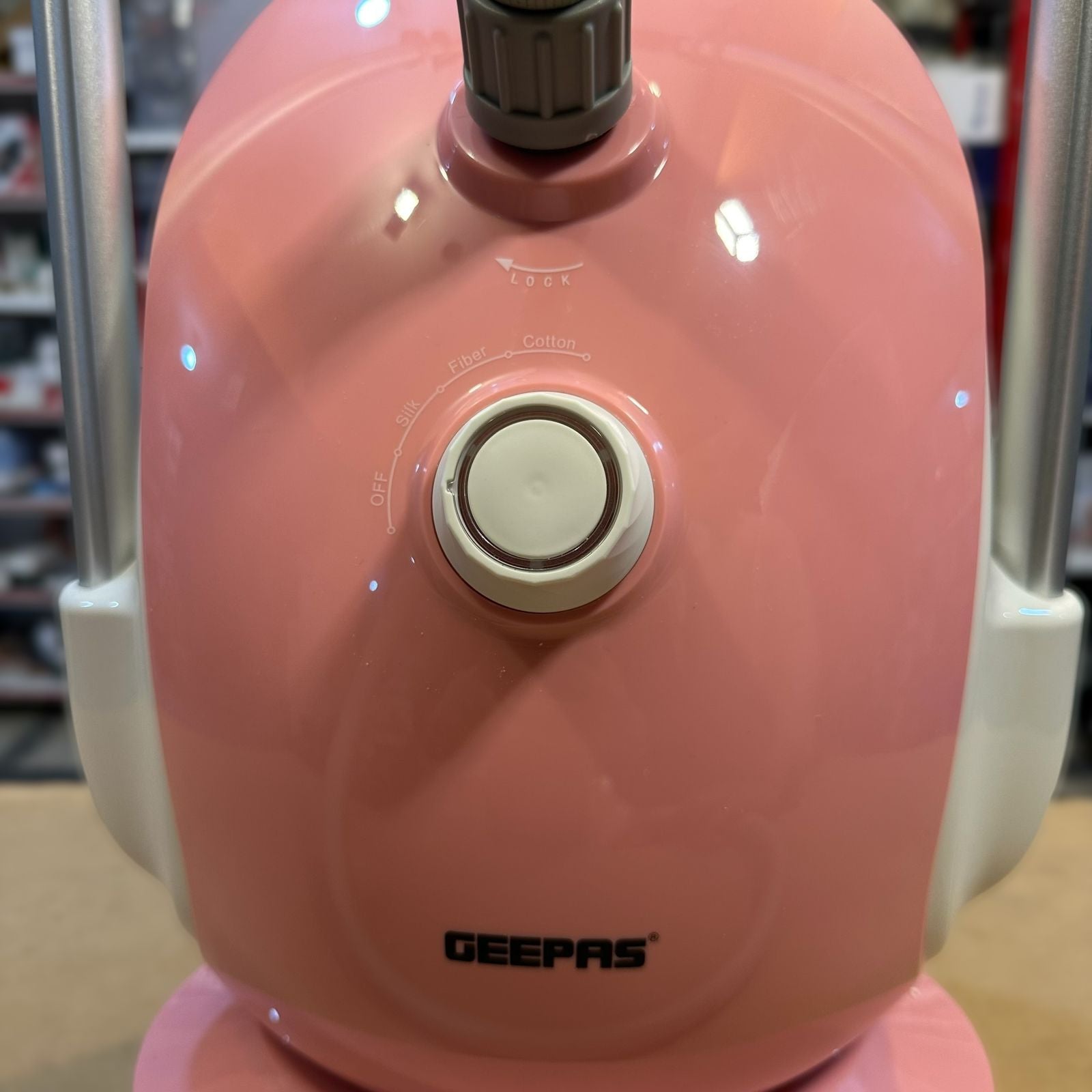 GEEPAS Petal GARMENT STEAMER 9691