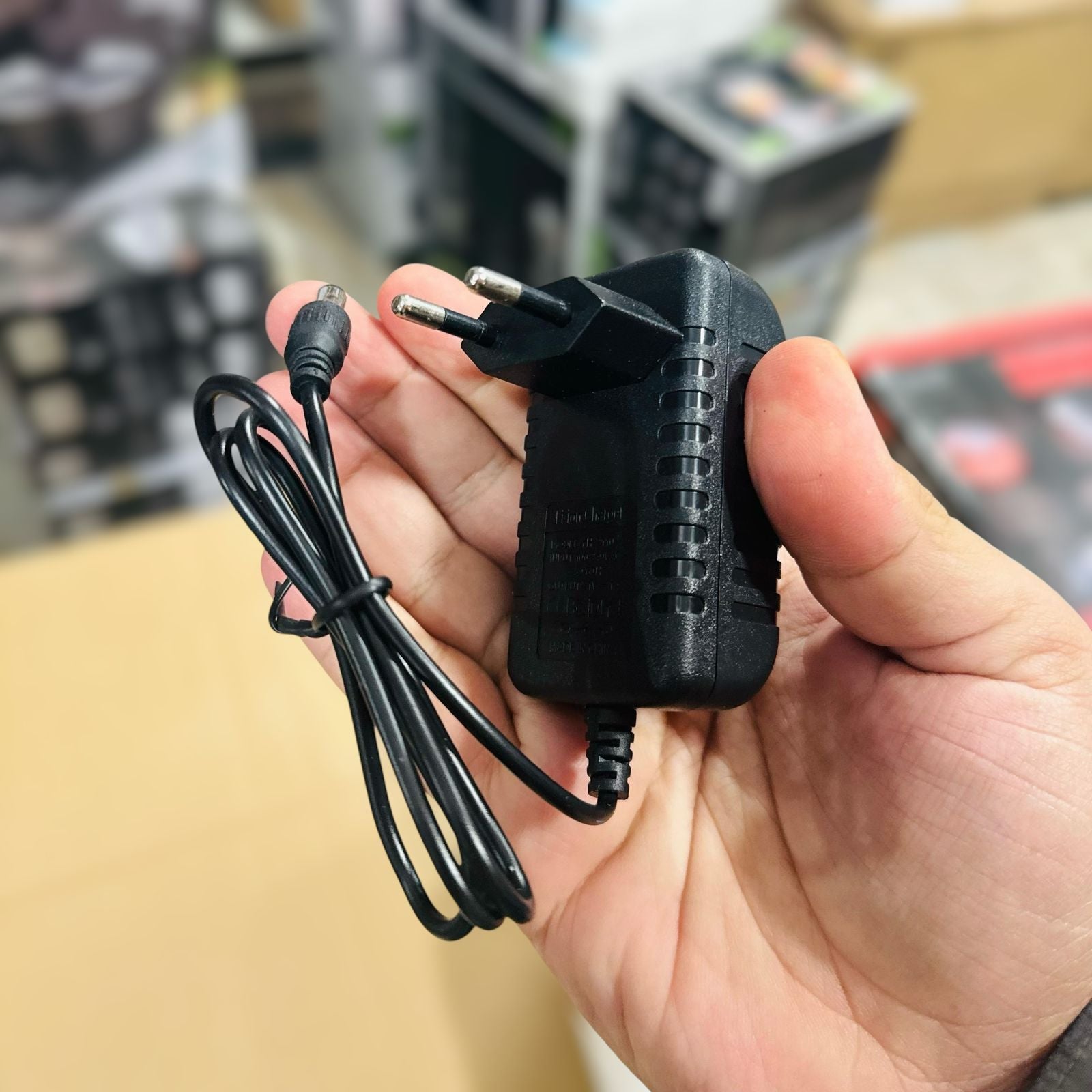 Rechargeable Handheld Mini Electric Chainsaw