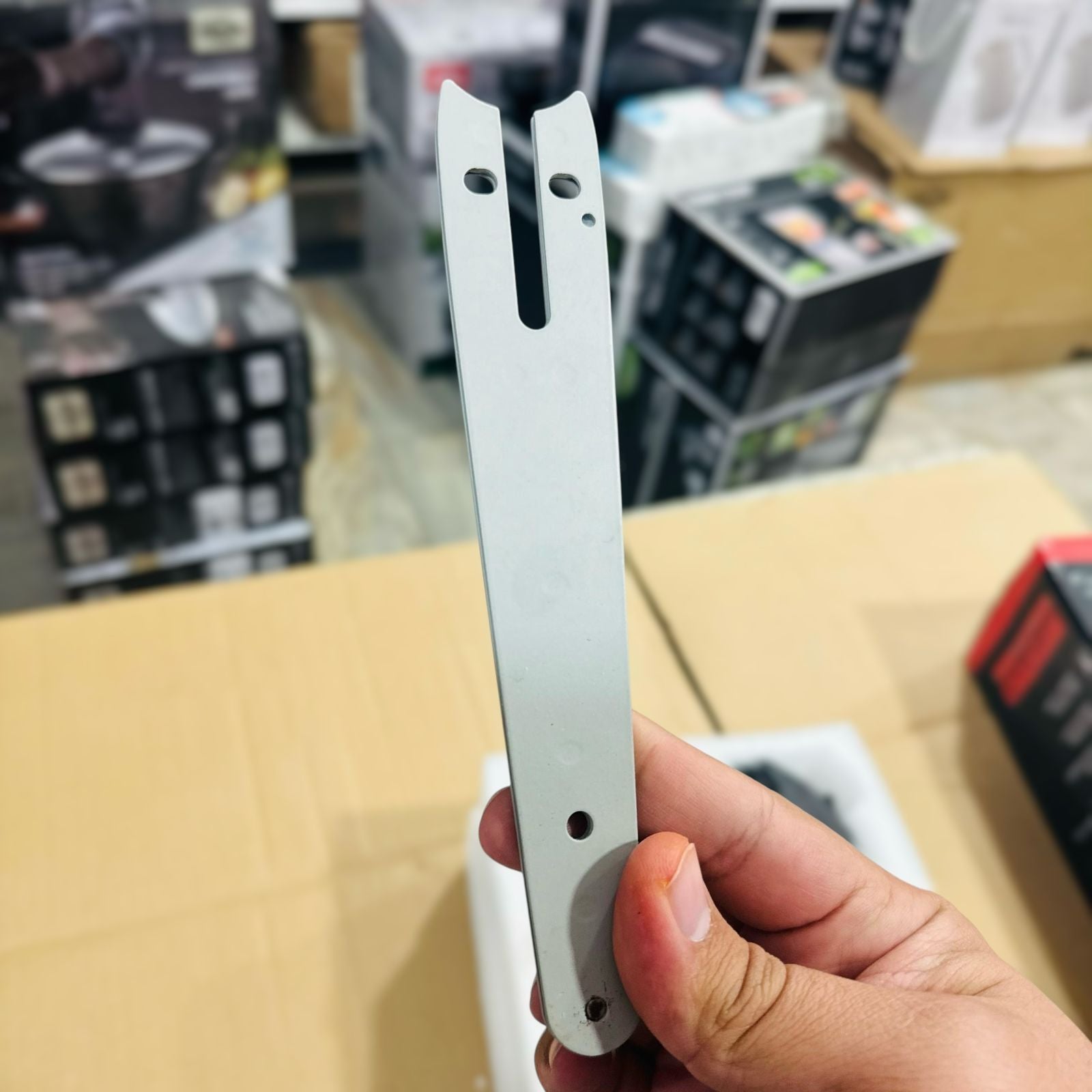 Rechargeable Handheld Mini Electric Chainsaw
