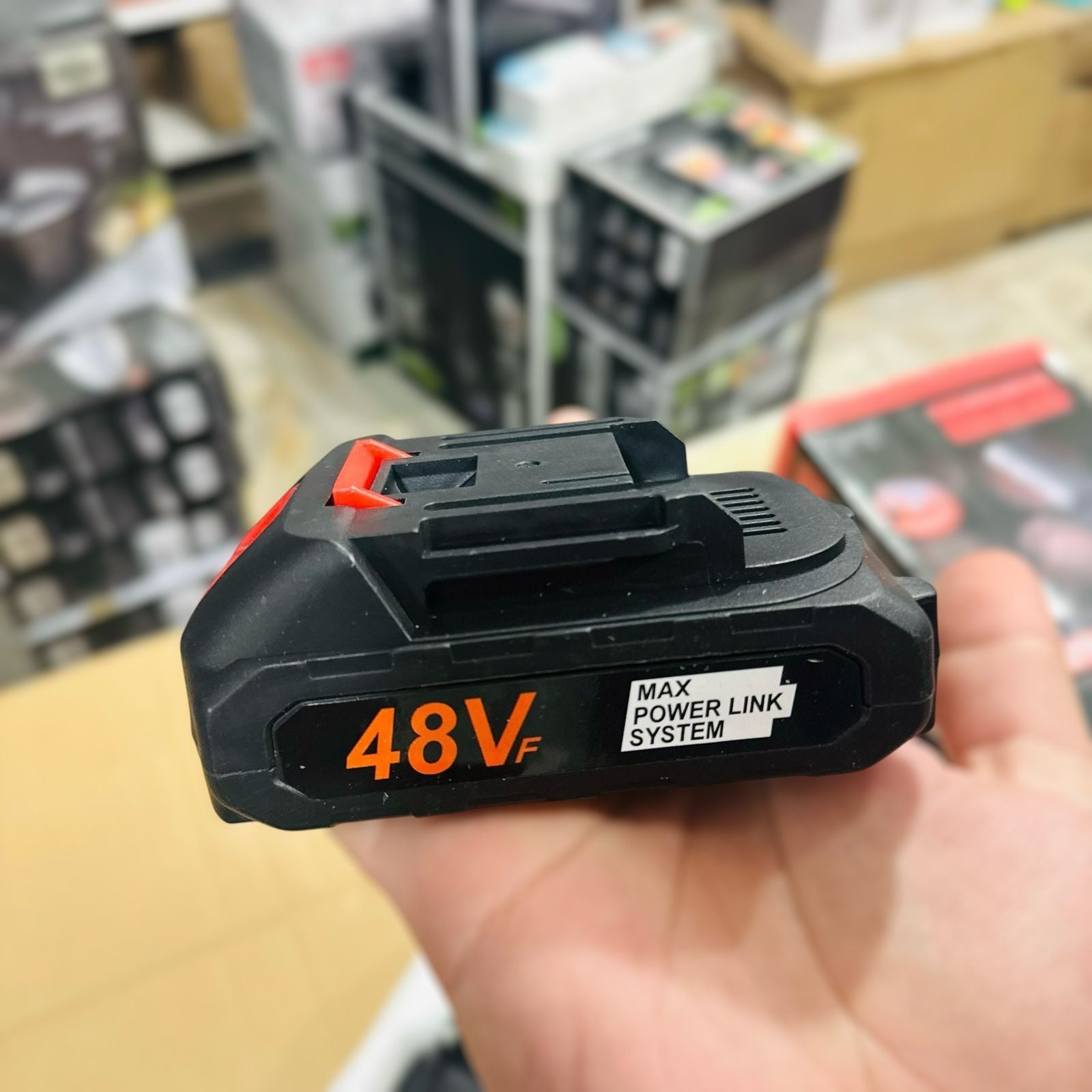 Rechargeable Handheld Mini Electric Chainsaw