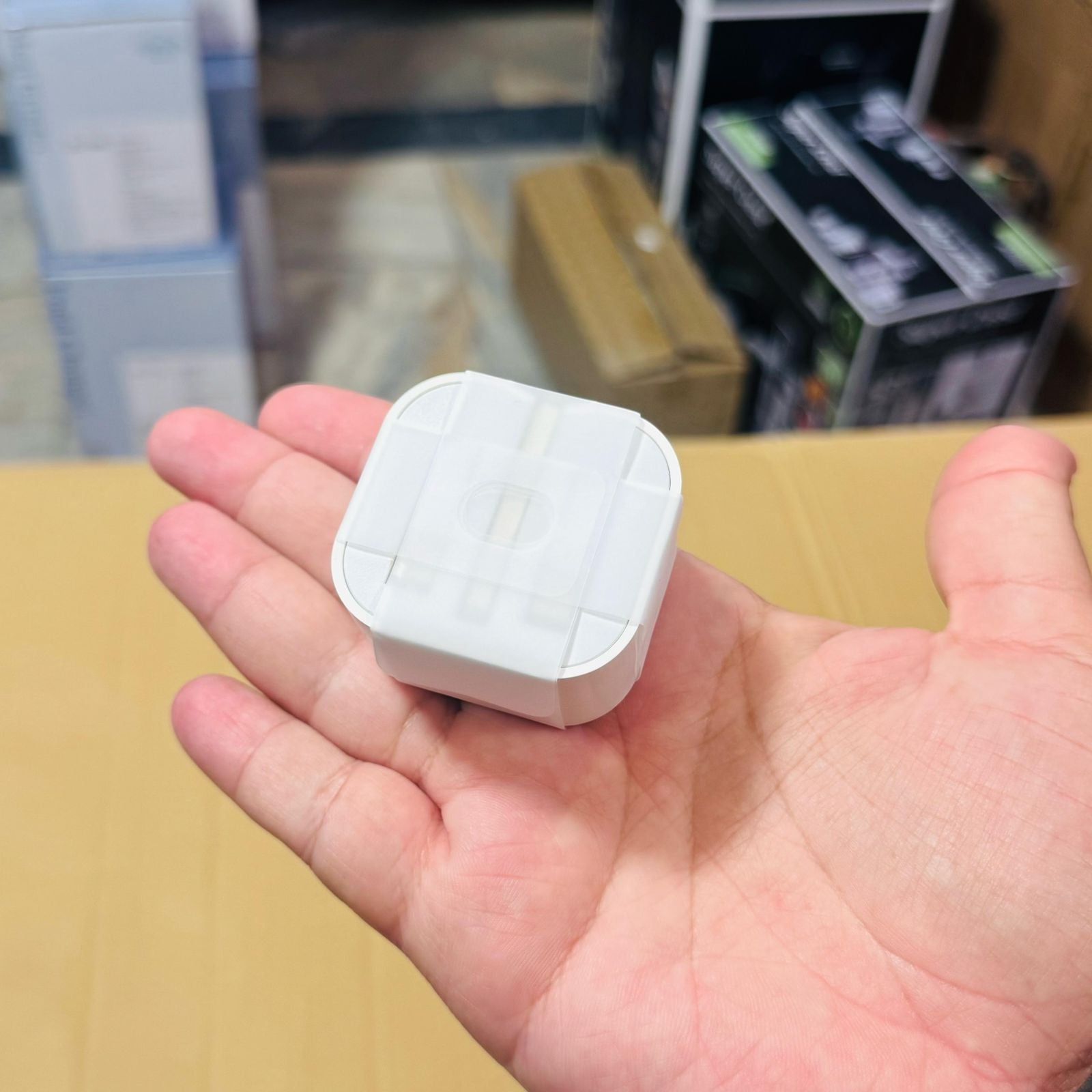 35W 16 Pro Max USB-C Power Adapter