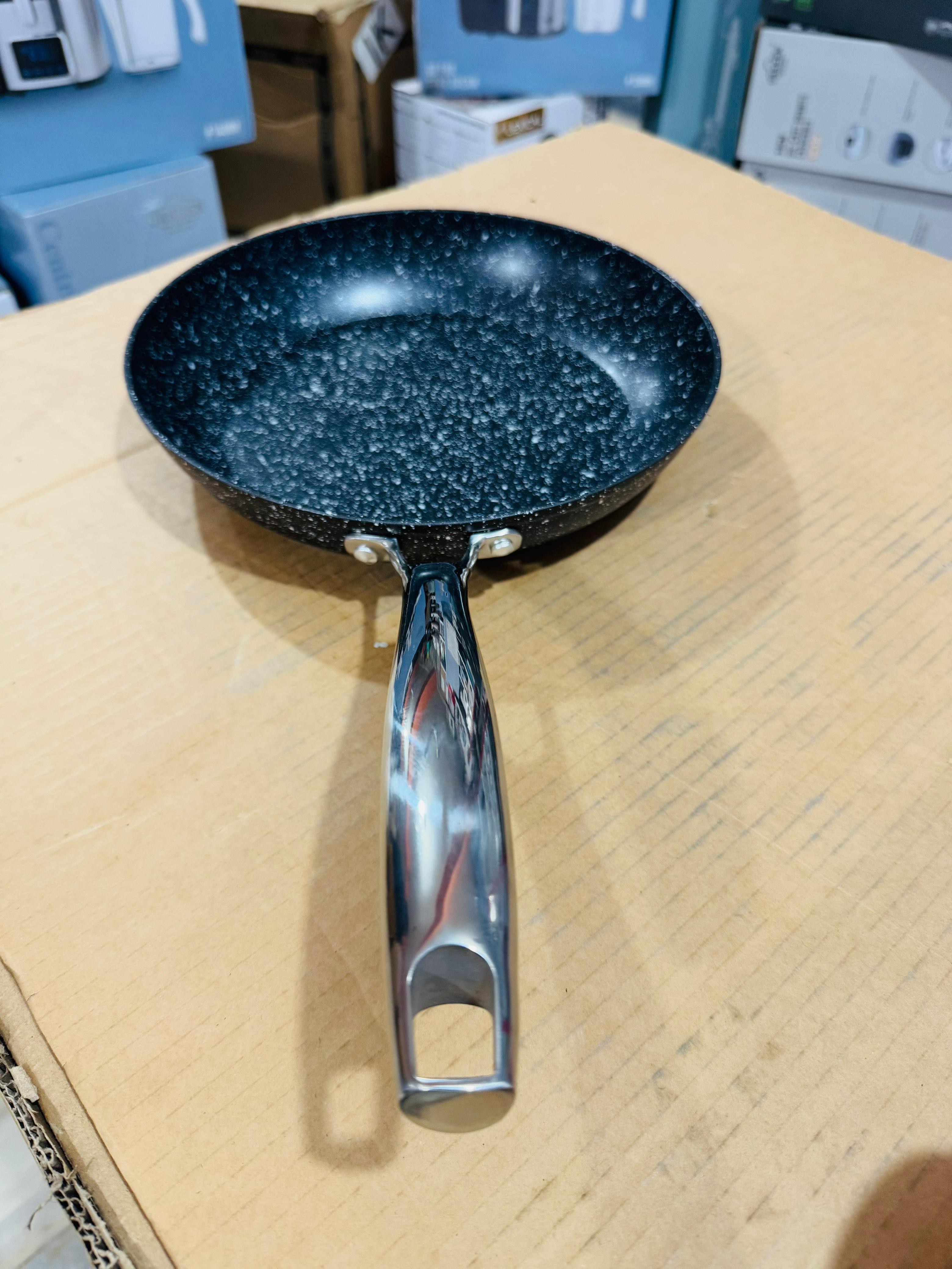 Uakeen Germany Forged Aluminum Frypan with SS Handle