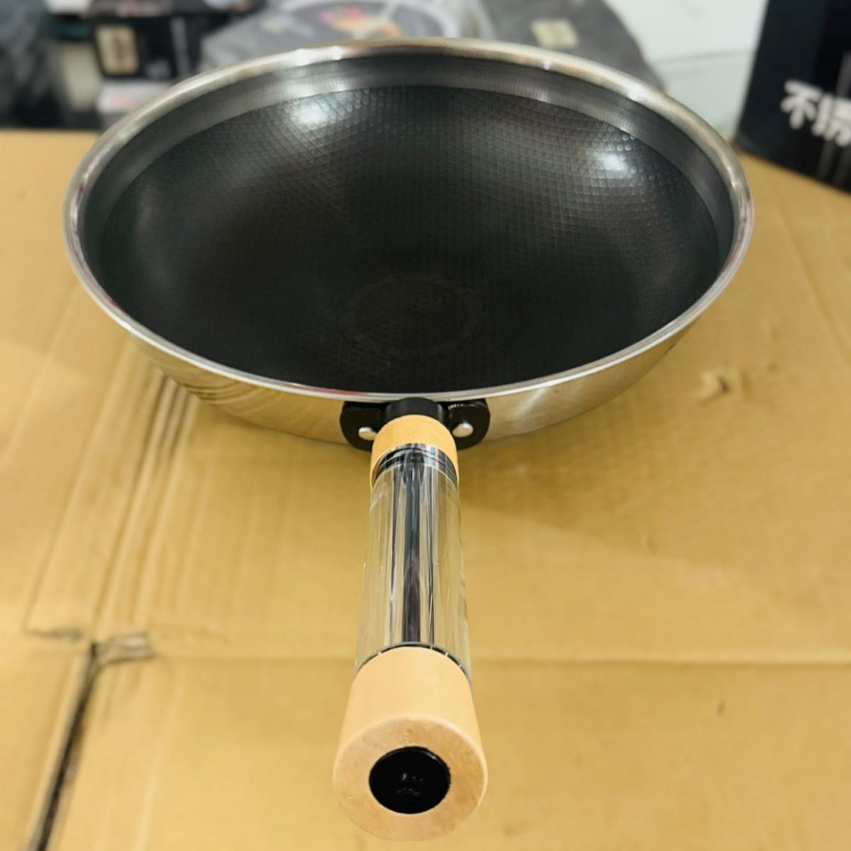 Crystal HoneyComb Laser Coated Deep Pan 34cm