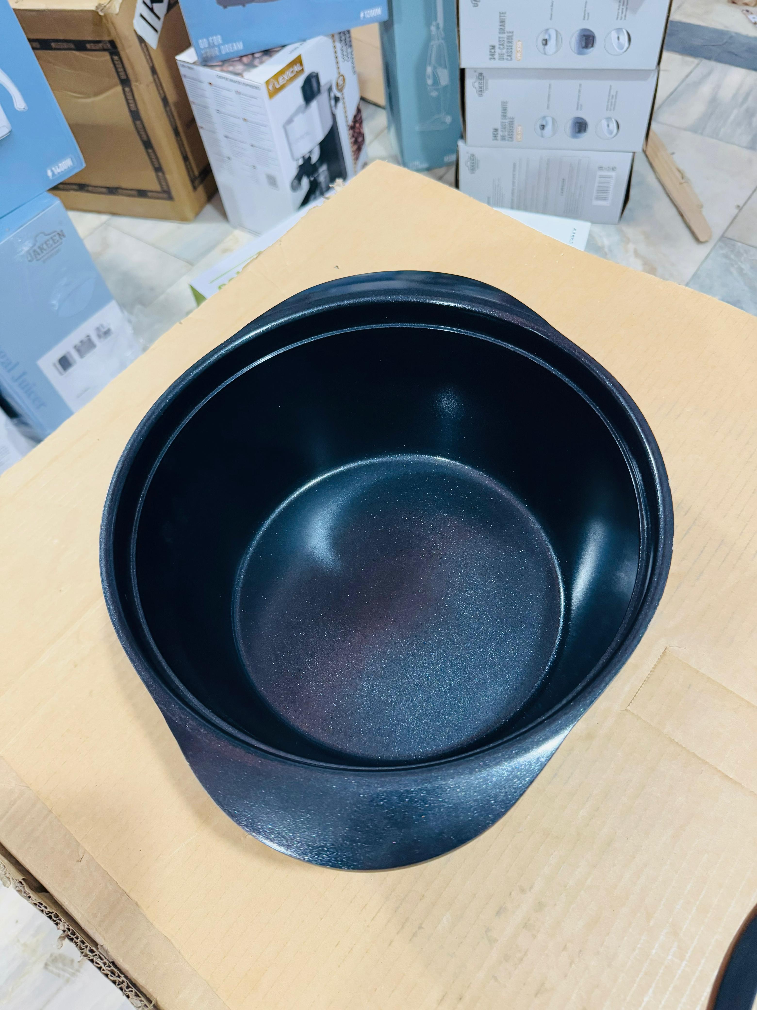 Uakeen Germany Die-Cast Aluminum Casserole 28cm VK-1303
