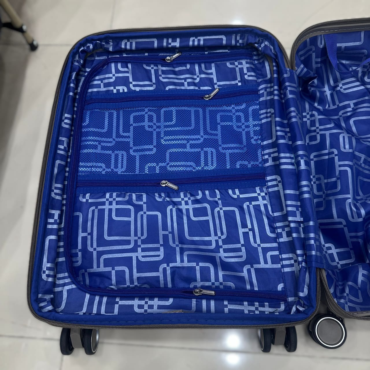 Samsonite Interlace Suitcase