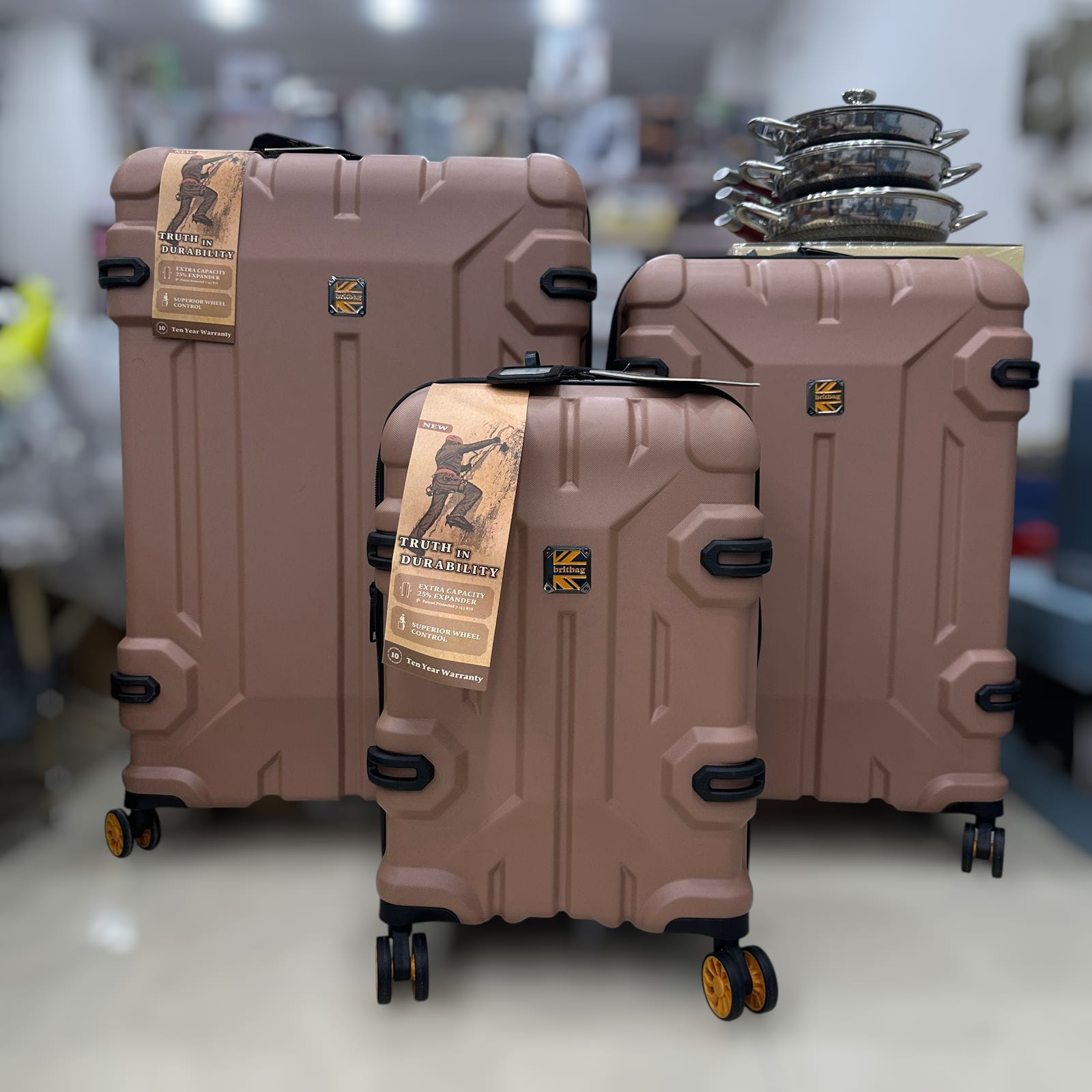 IT Britbag Luggage Suitcases Bag