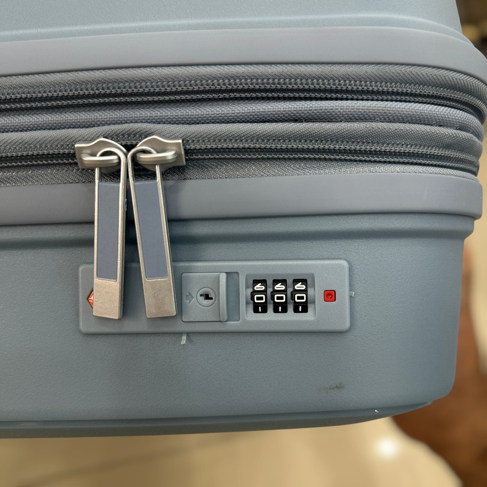 Samsonite Interlace Suitcase