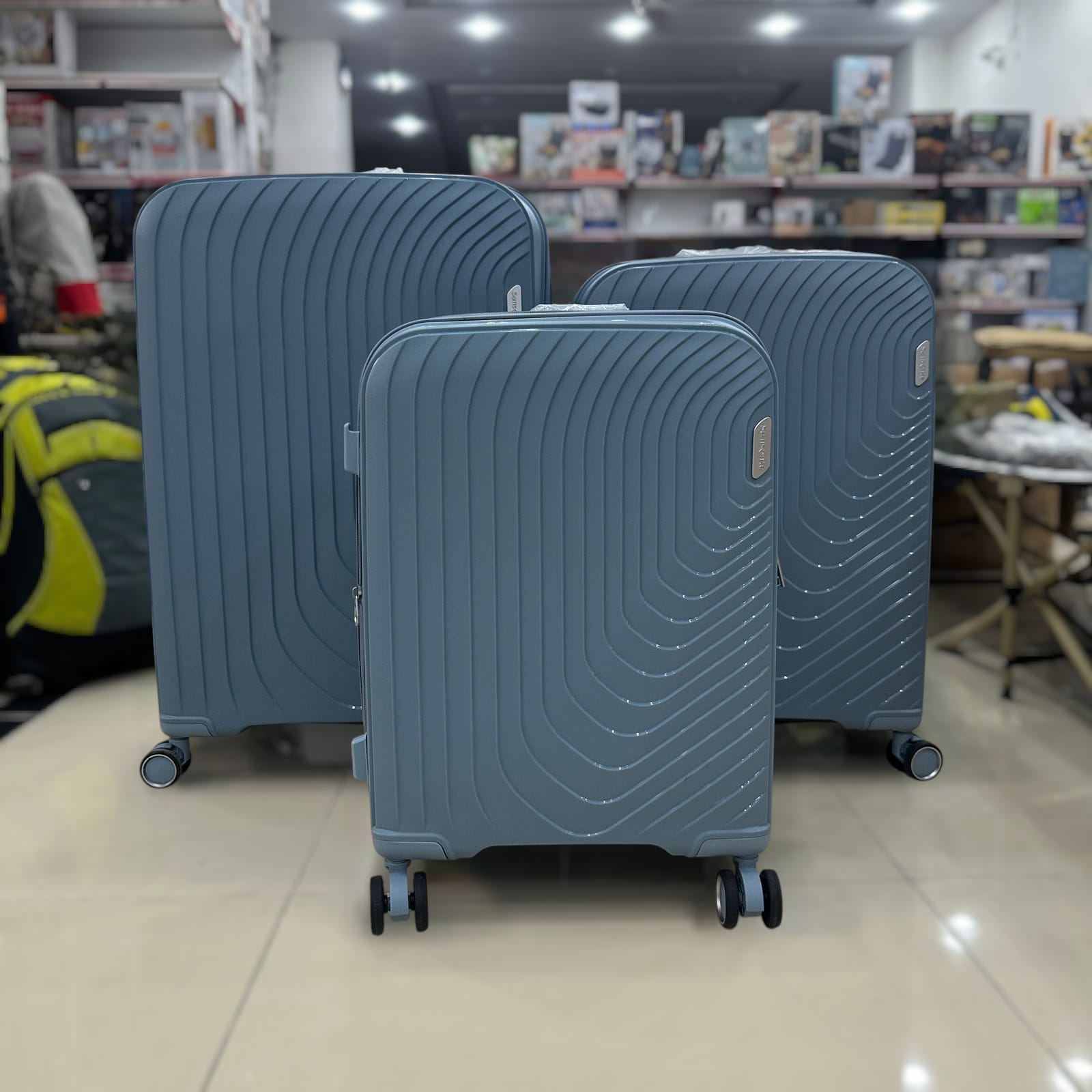 Samsonite Interlace Suitcase