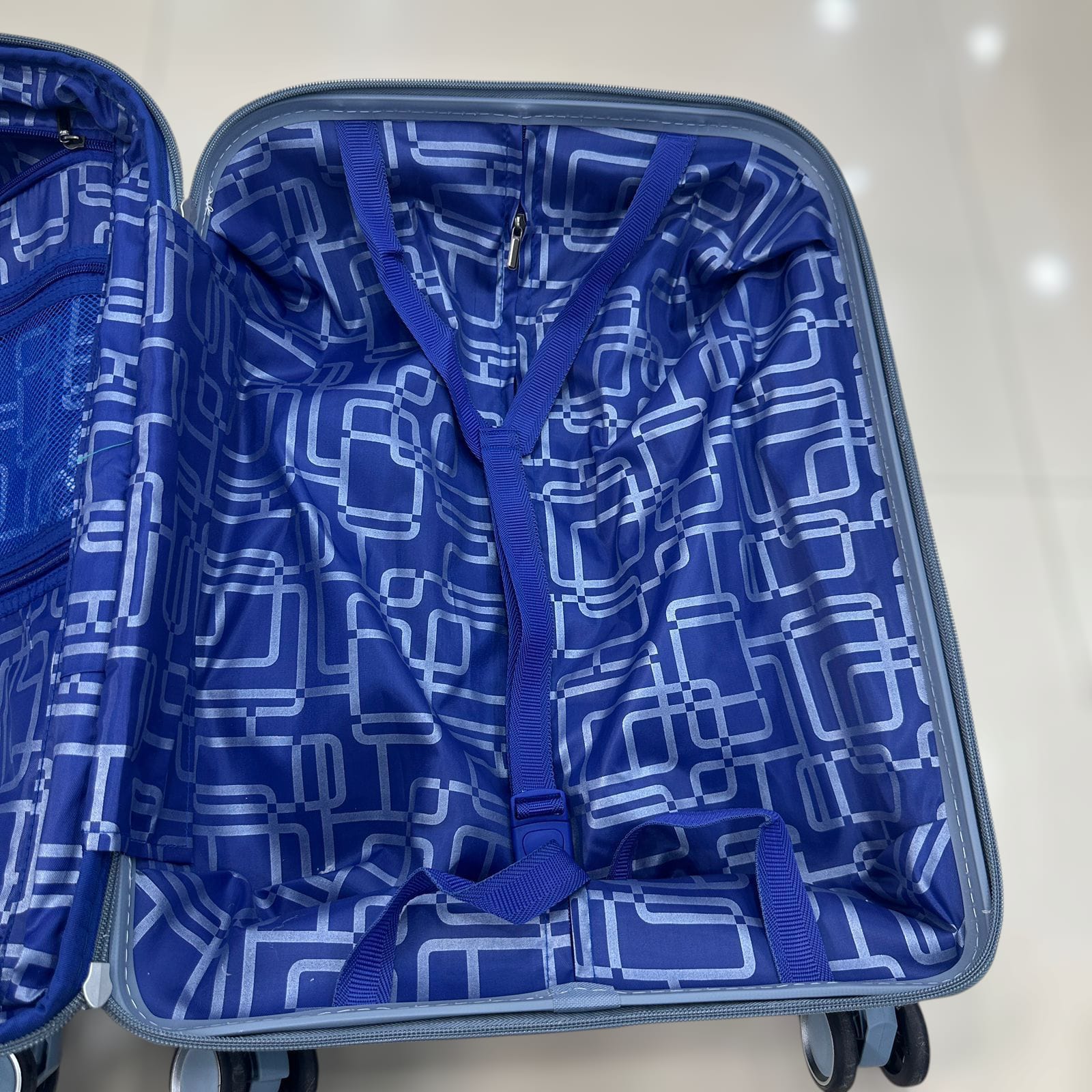 Samsonite Interlace Suitcase