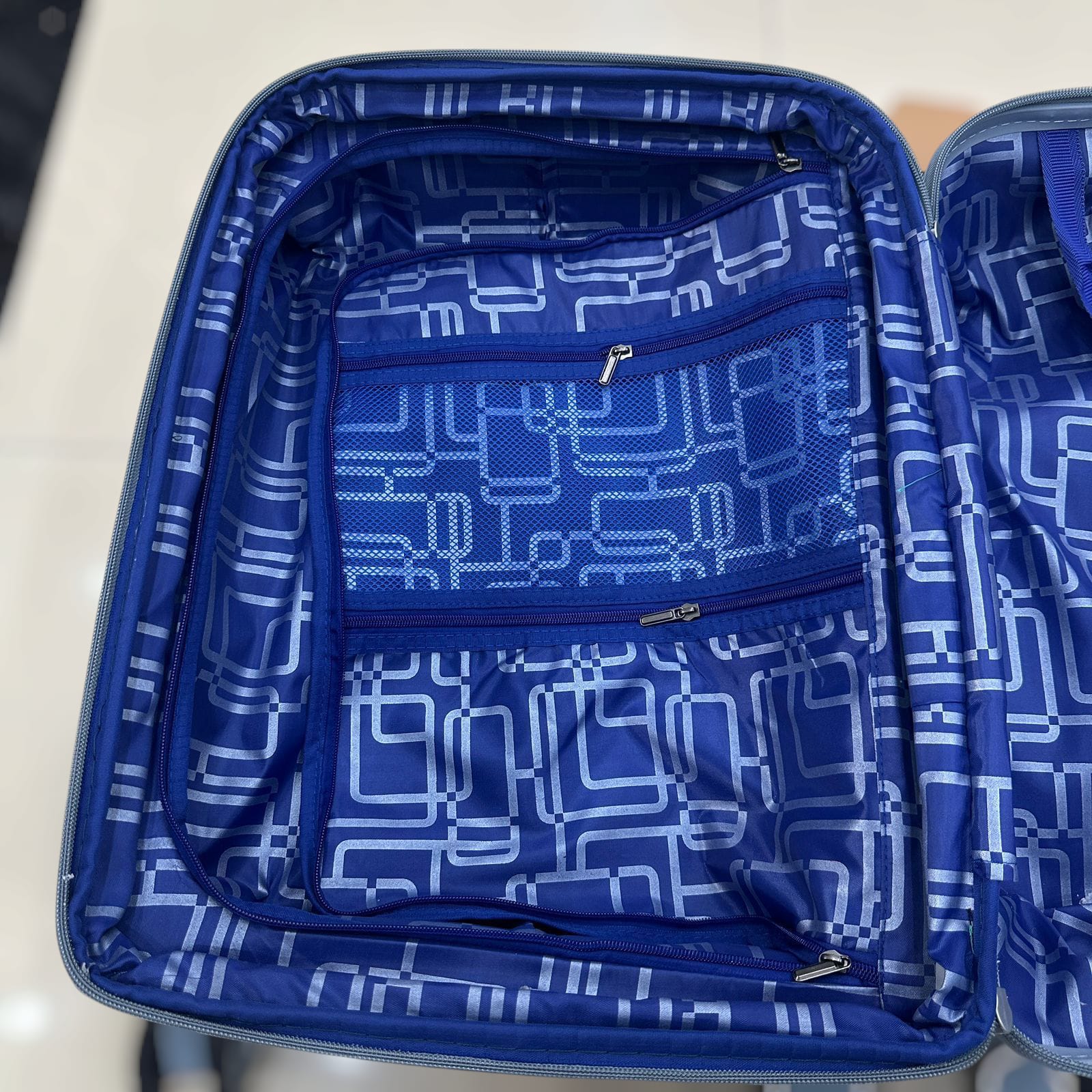 Samsonite Interlace Suitcase