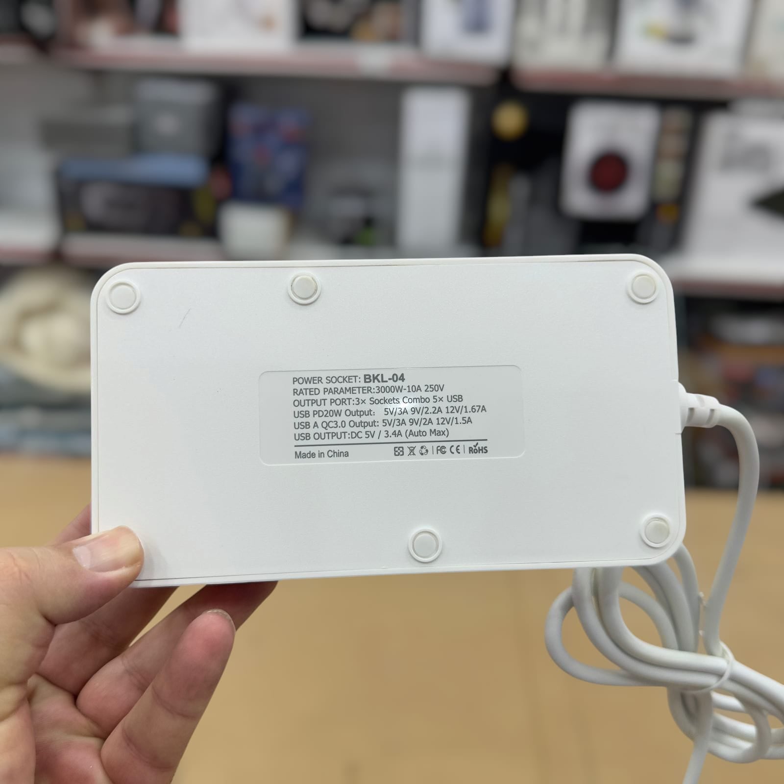 Good Quality Fireproof Extension Board with USB Ports