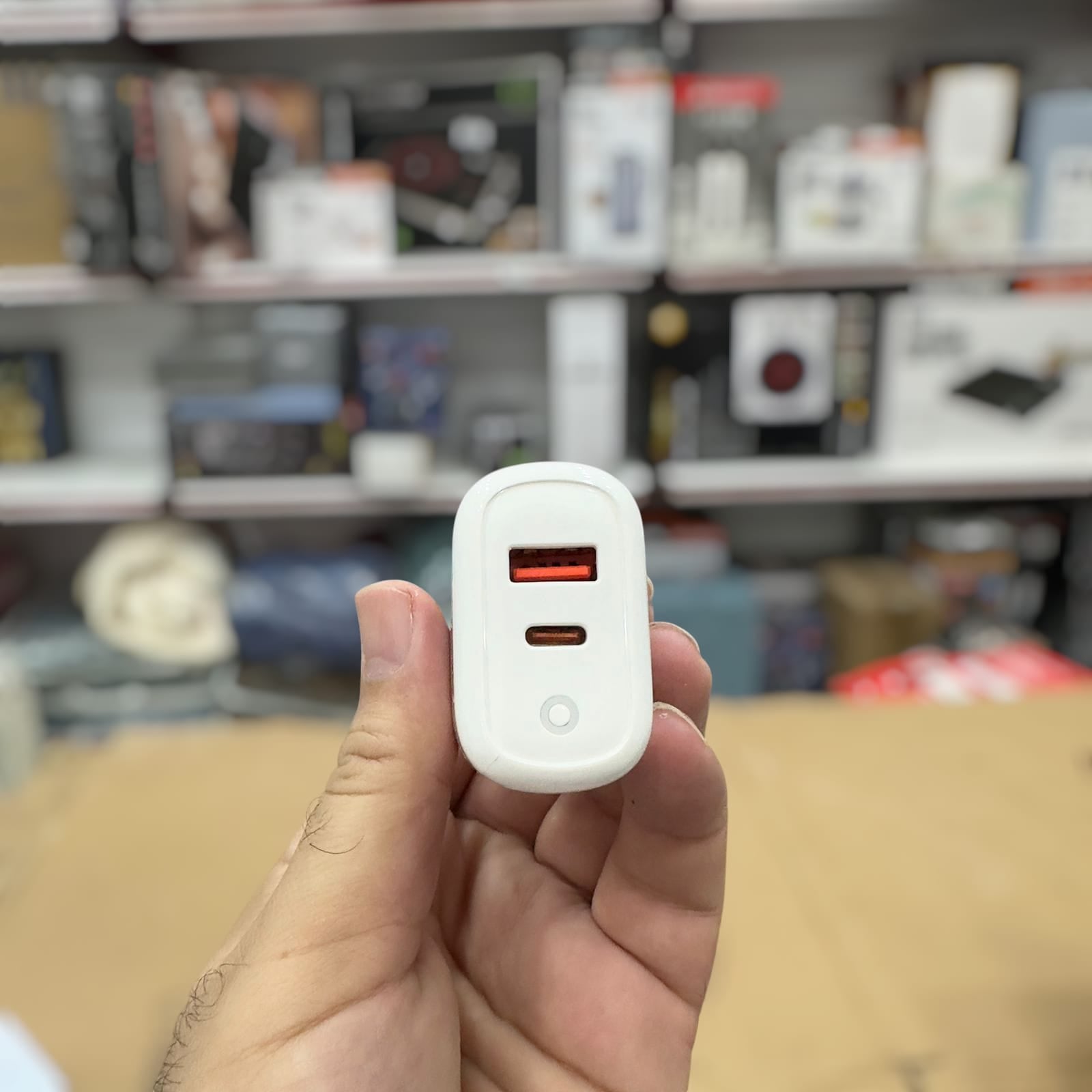 Golden 25W Travel Charger with 1M Data Cable GCH-07