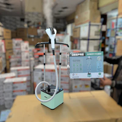 GEEPAS Vertical Garment Steamer 25033