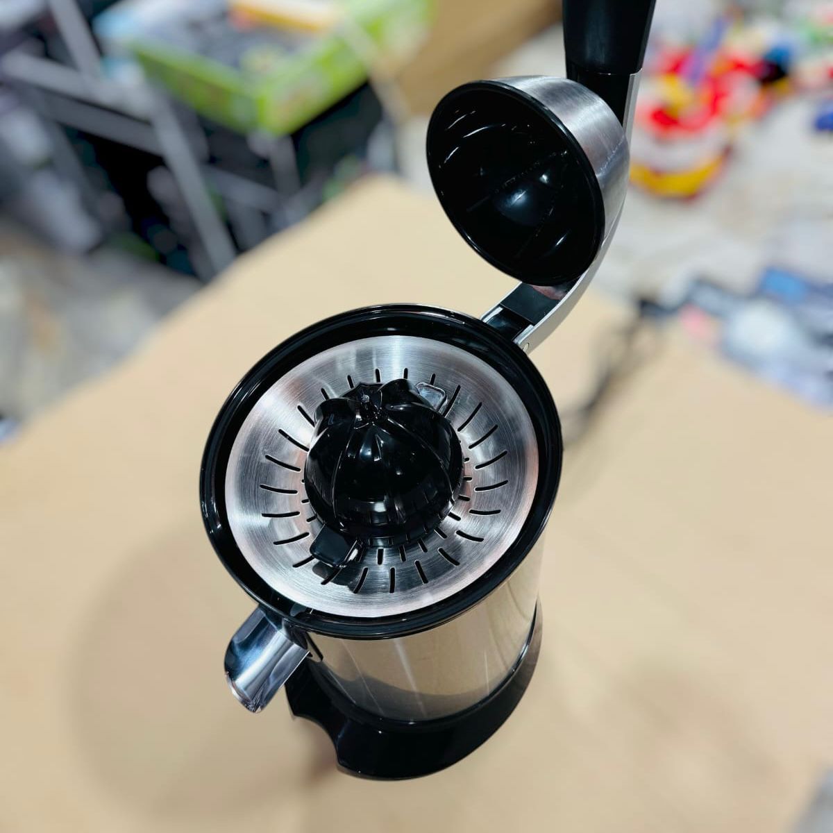 Super Crest Handle Citrus Juicer SCT-8061