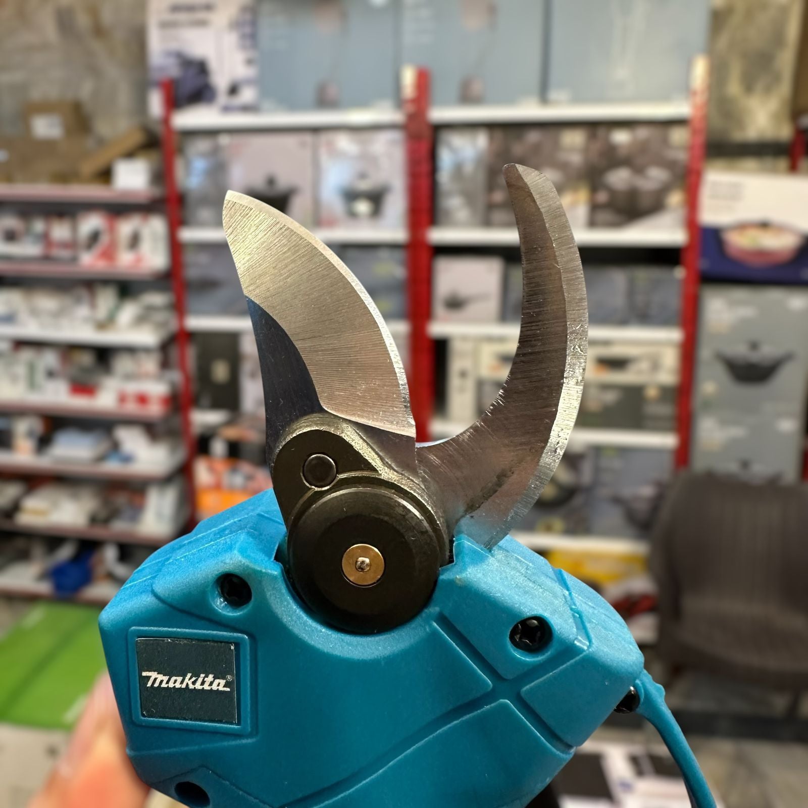 Makita 3 in 1 Cordless Tree Trimmer