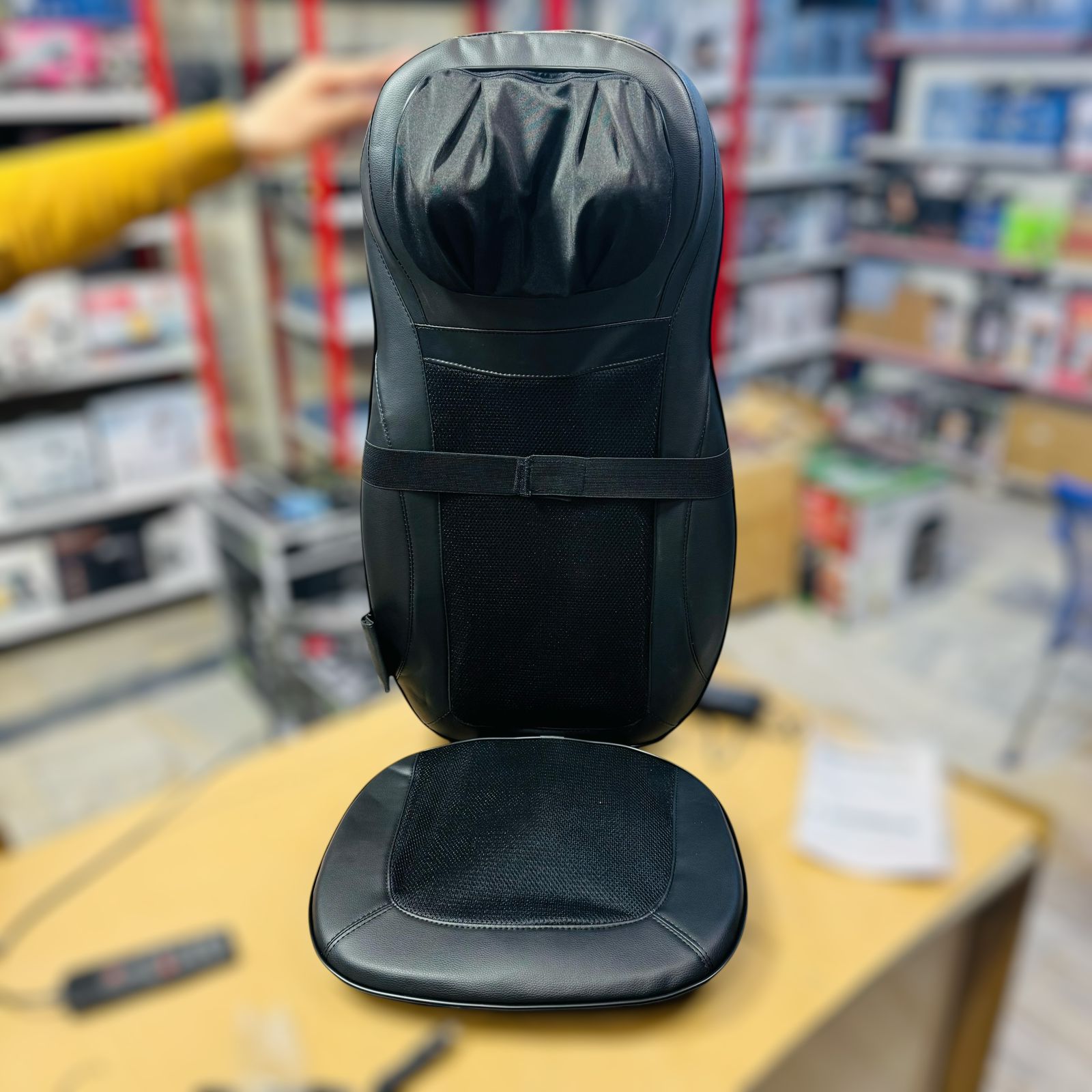 Kneading & Tapping Massage Cushion