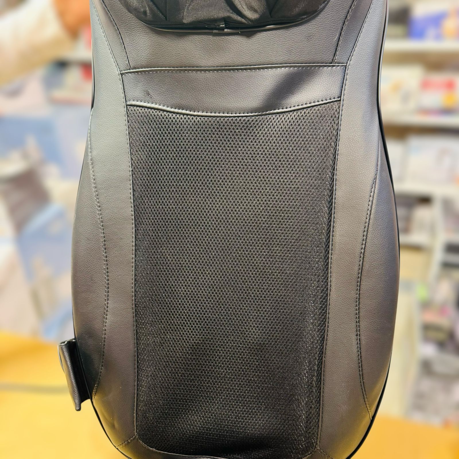 Kneading & Tapping Massage Cushion