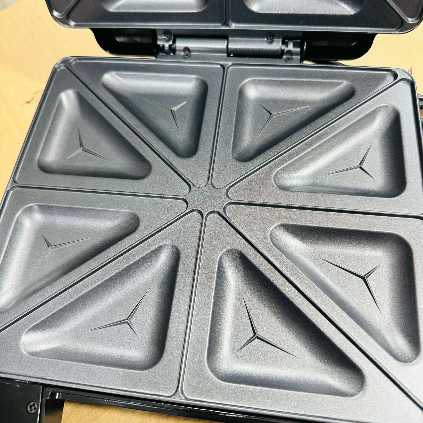 Super Crest 4 Slice Sandwich Maker SCT-6027