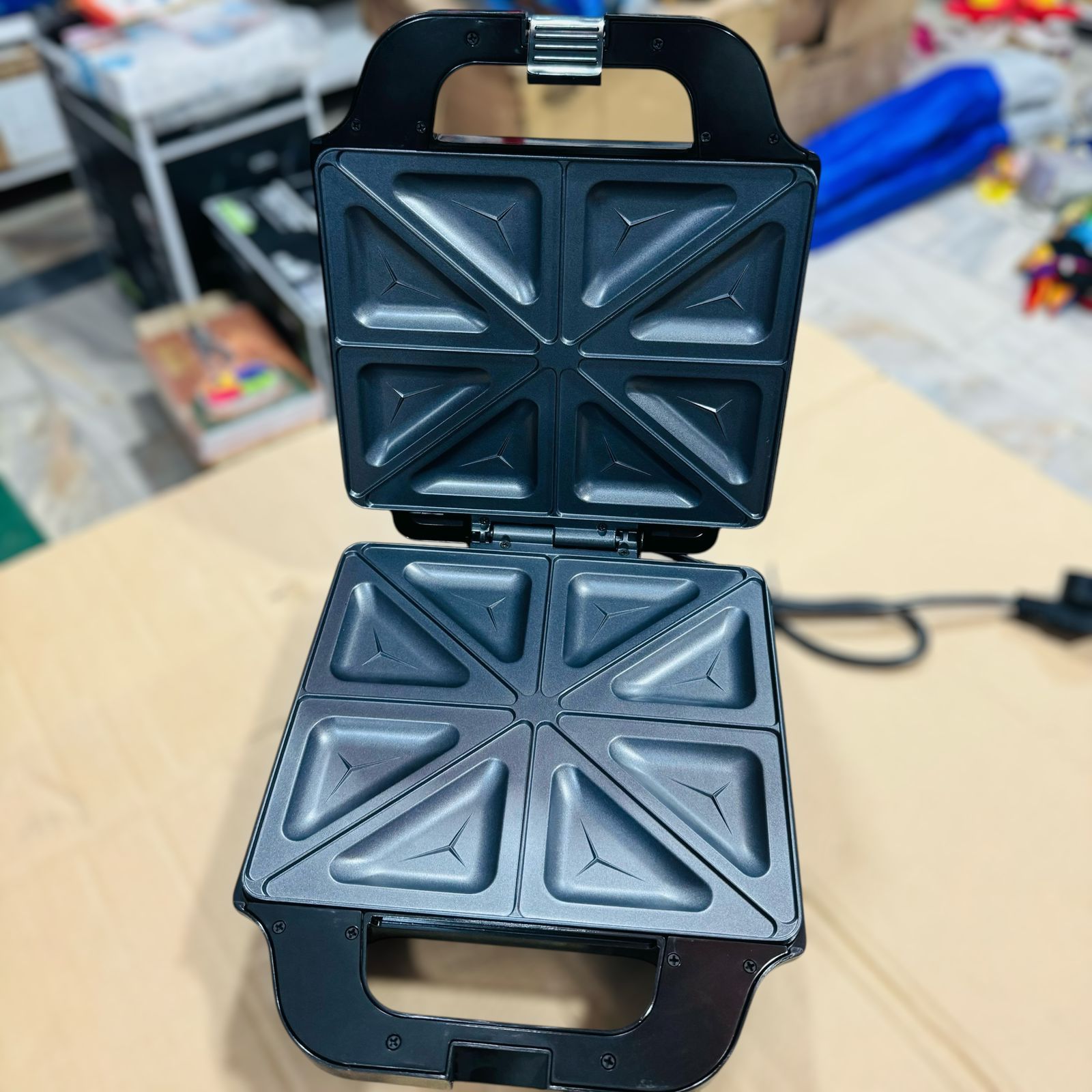 Super Crest 4 Slice Sandwich Maker SCT-6027