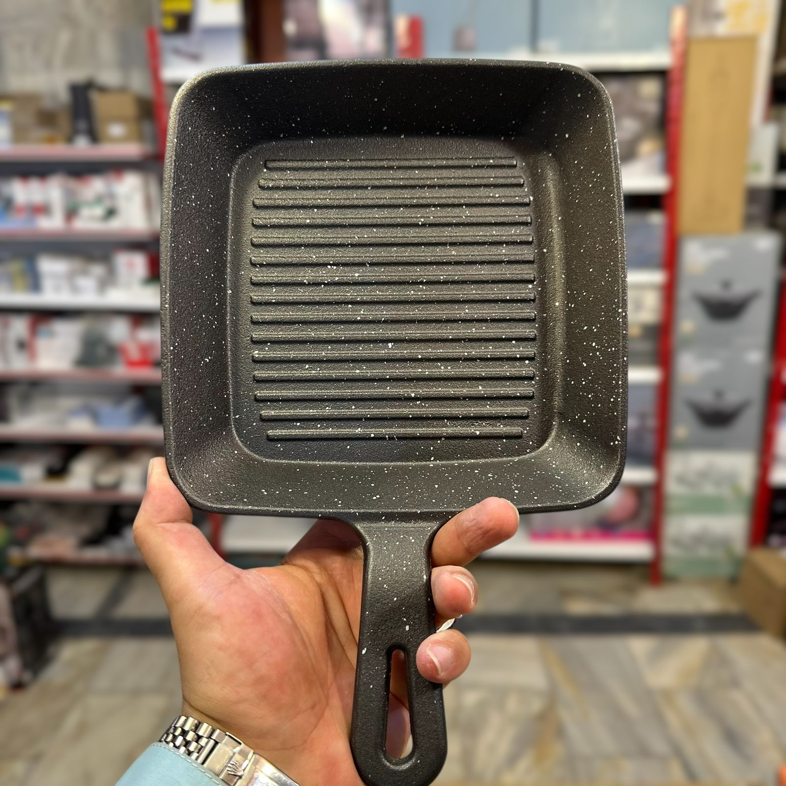 Cast Iron Sizzler Pan with Wooden Tray