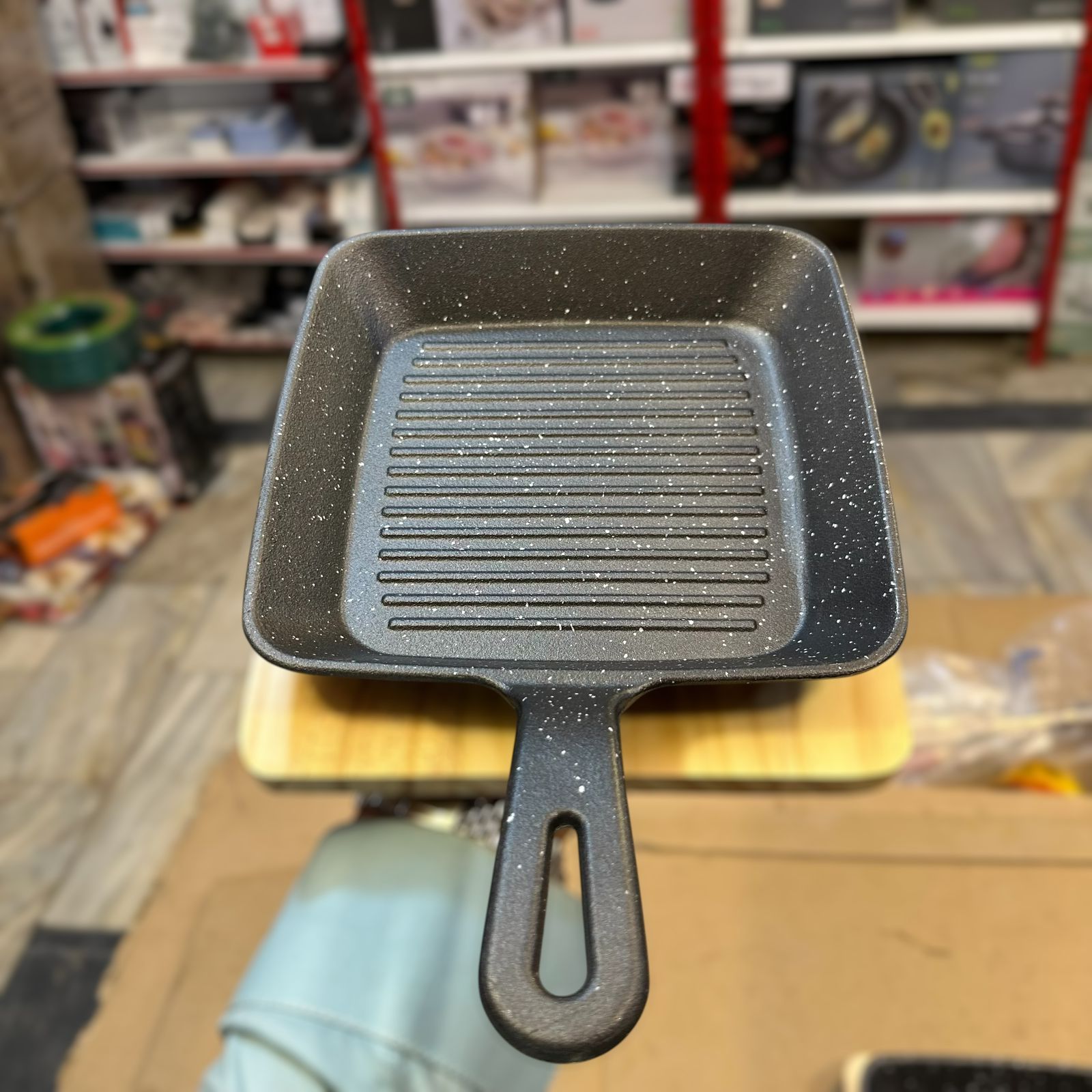 Cast Iron Sizzler Pan with Wooden Tray